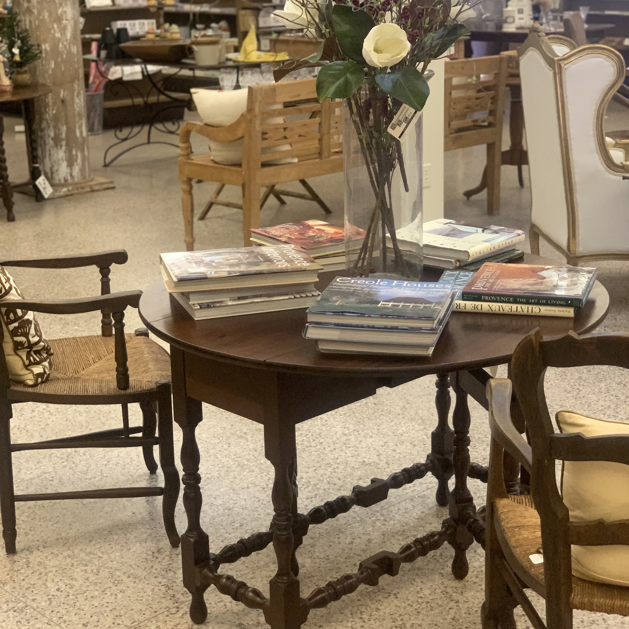 Renaissance Antiques & Gifts Covington