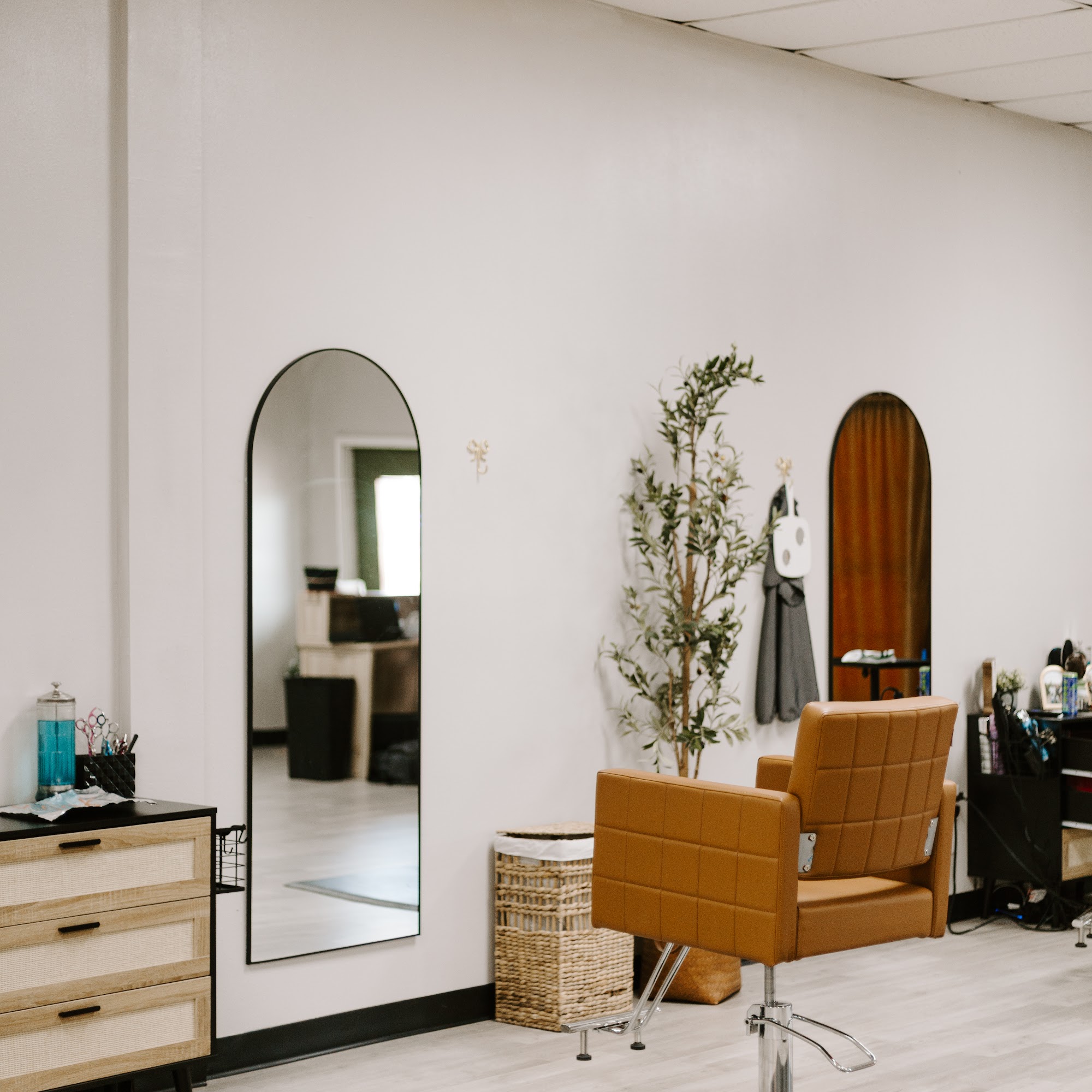 The Hair Studio 1212 N Pine St, DeRidder Louisiana 70634