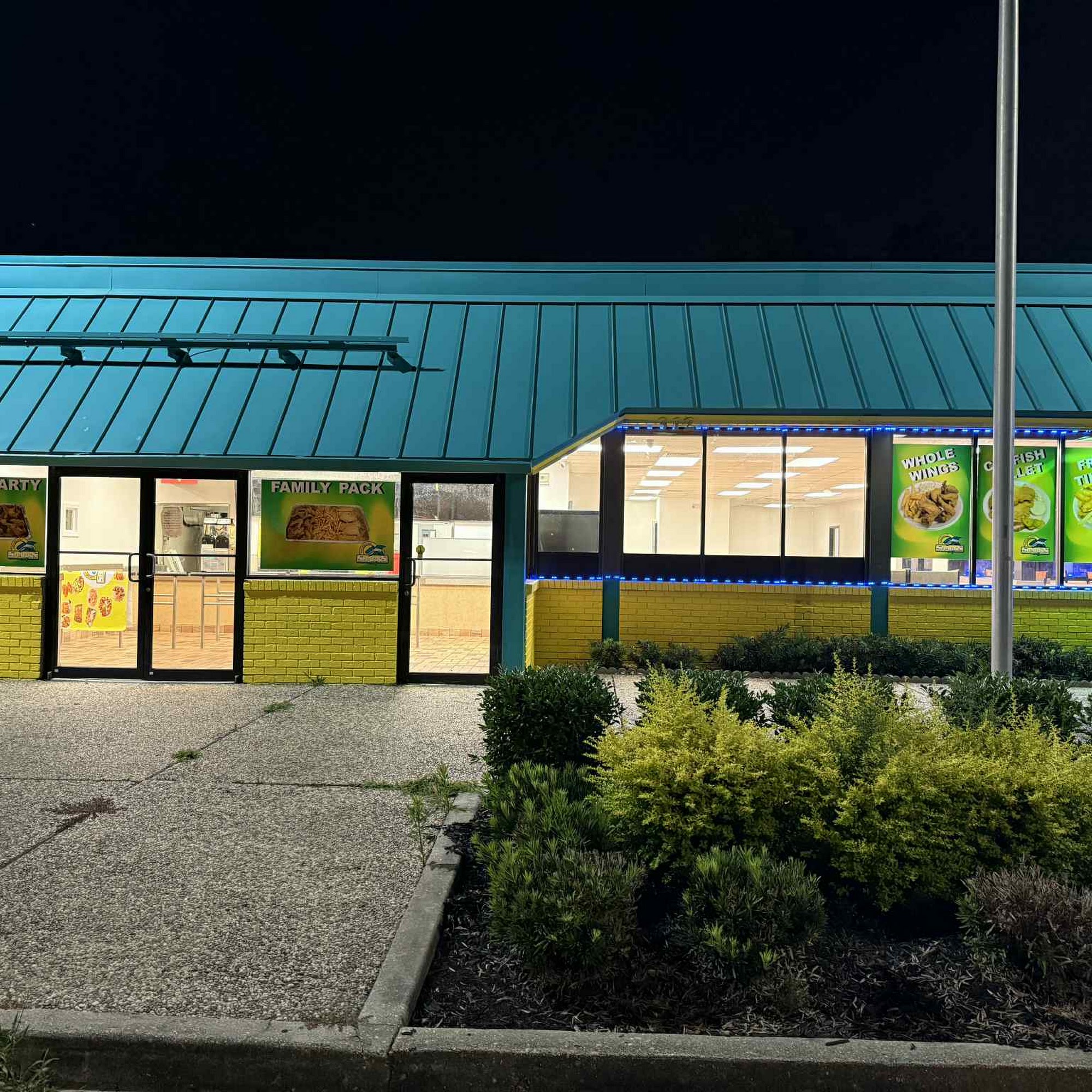 Sharks Fish & Chicken Louisiana Lafayette 312 Jefferson Blvd, Lafayette