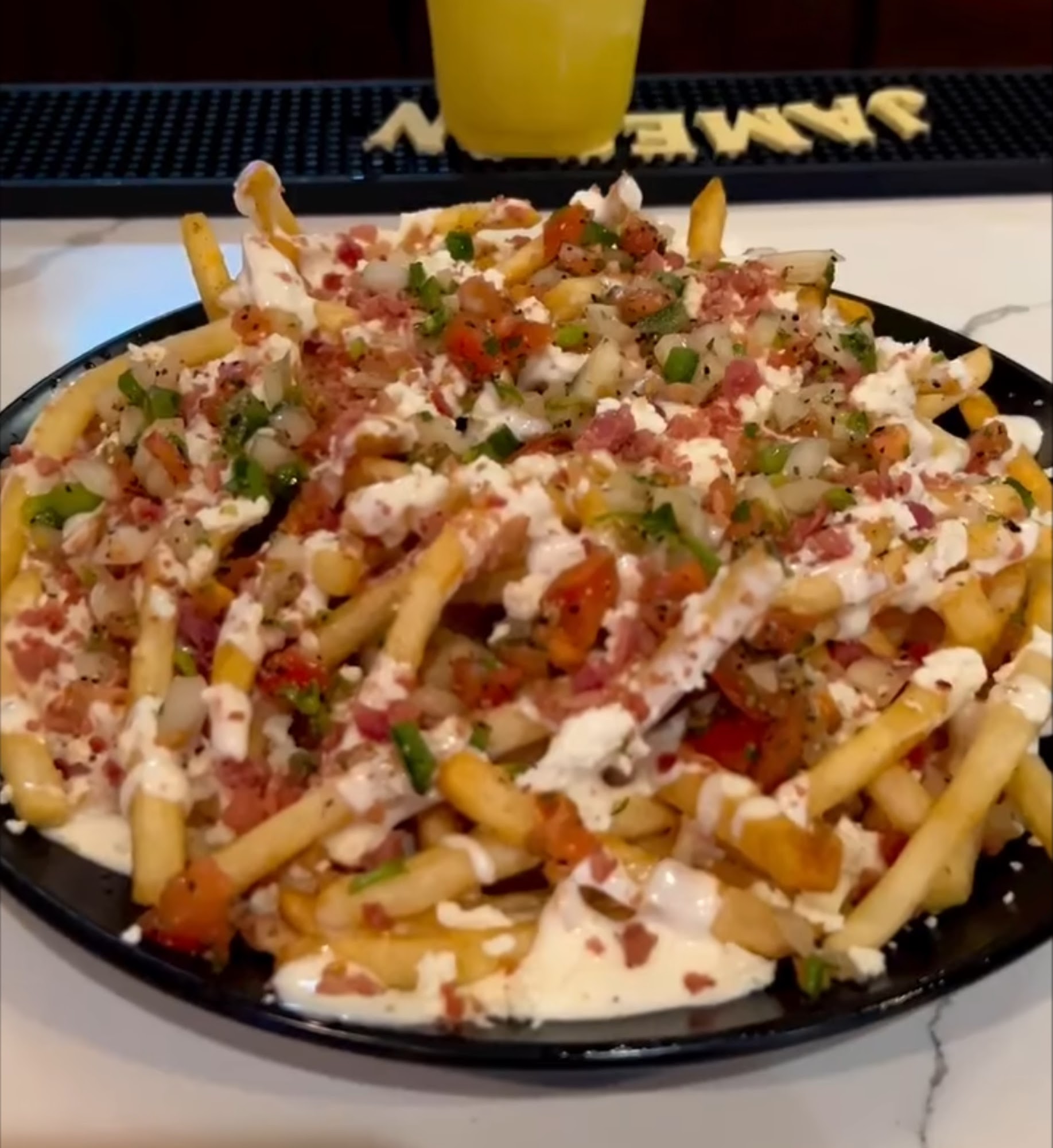 Lux Plates & Pours Lake Charles