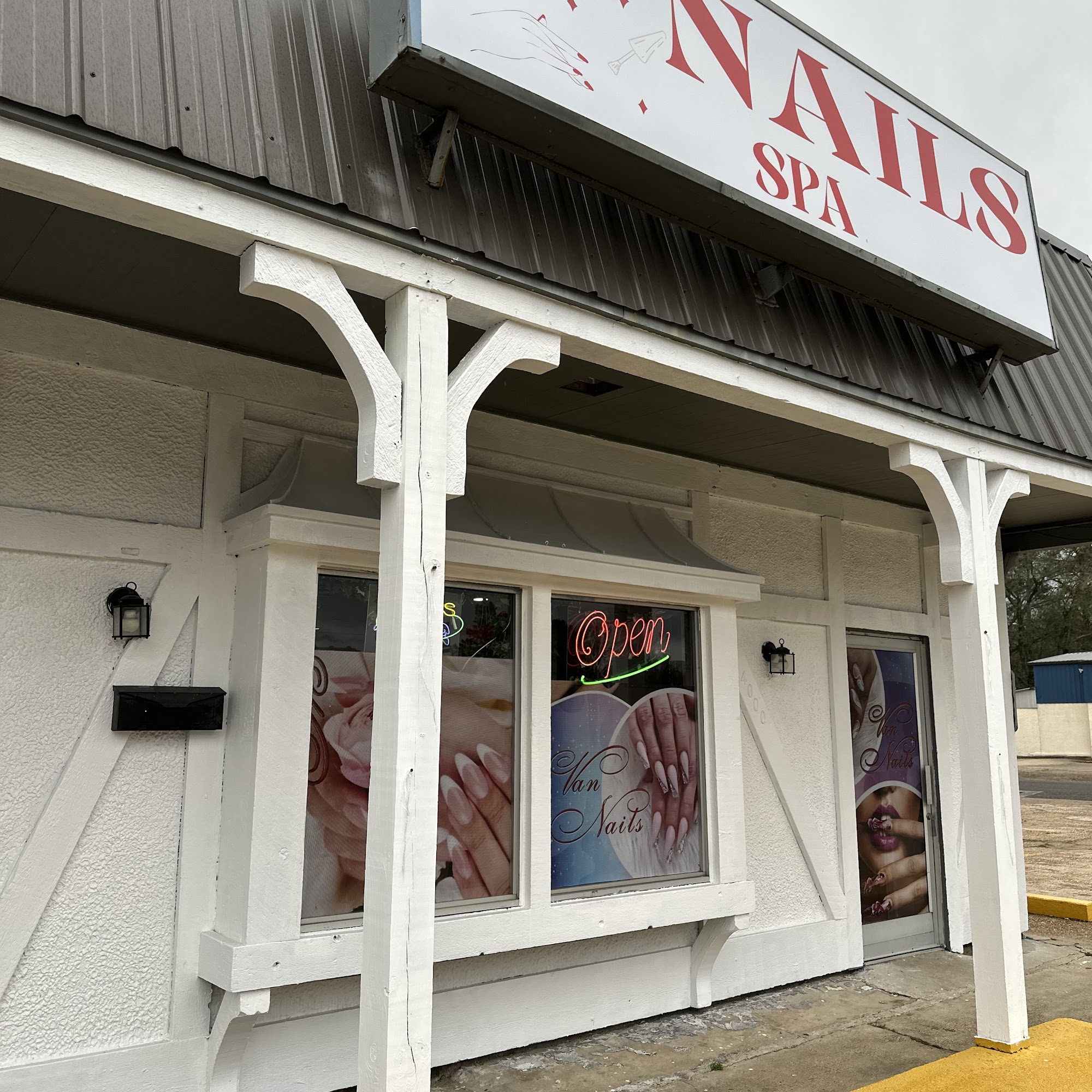 V Nails Spa 4000 Desiard Street, Monroe Louisiana 71203