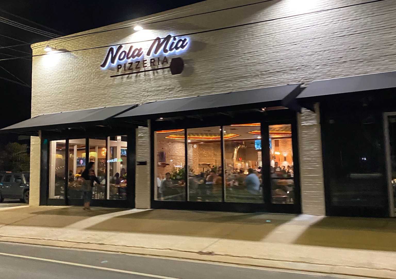 NOLA Mia Pizzeria 280 W Pine St, Ponchatoula