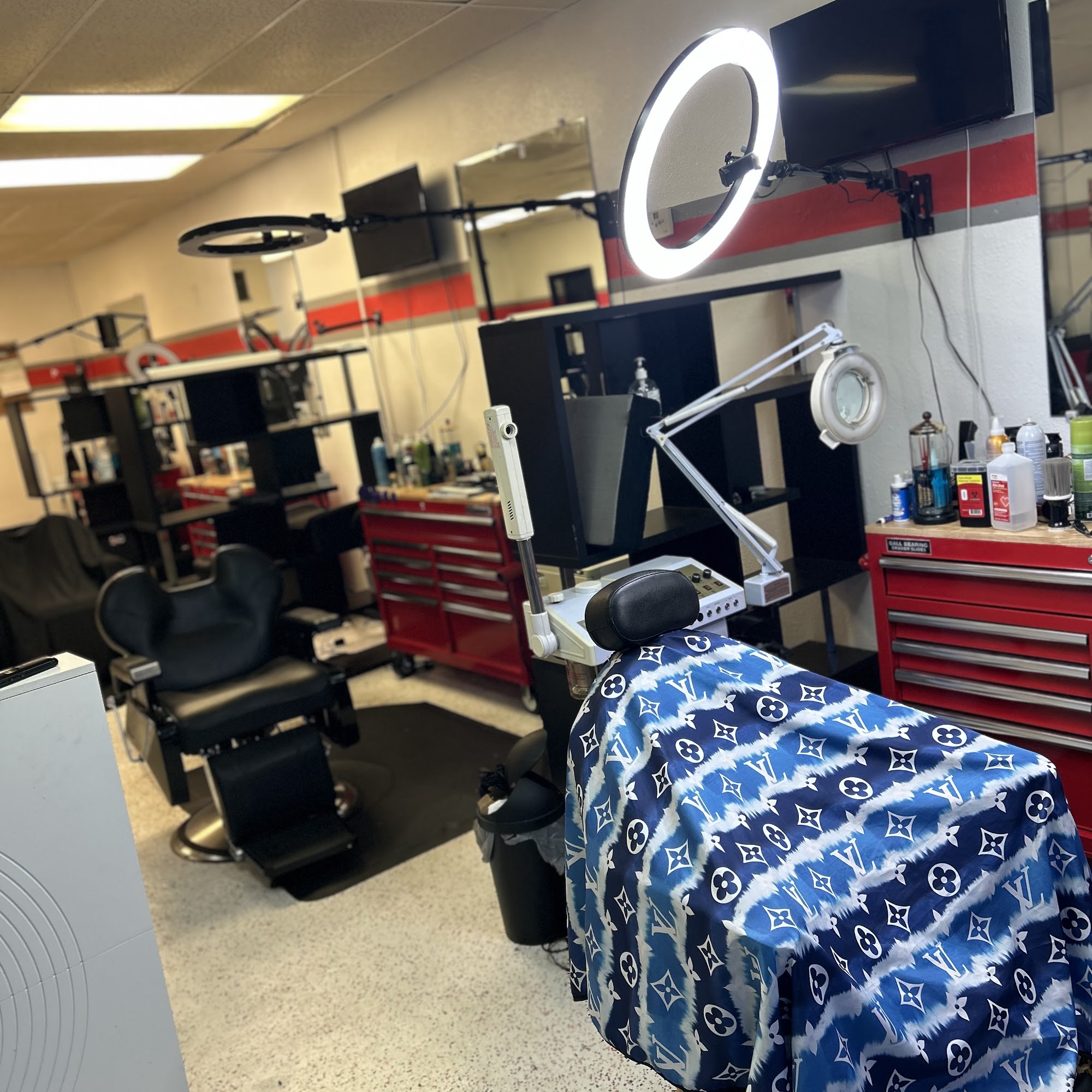 Gifted Hands Hair Lounge 7720 Linwood Ave suite D, Shreveport Louisiana 71106