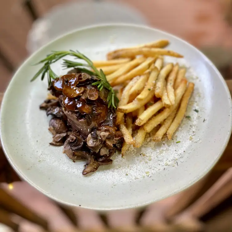 Photo credit: opentable
