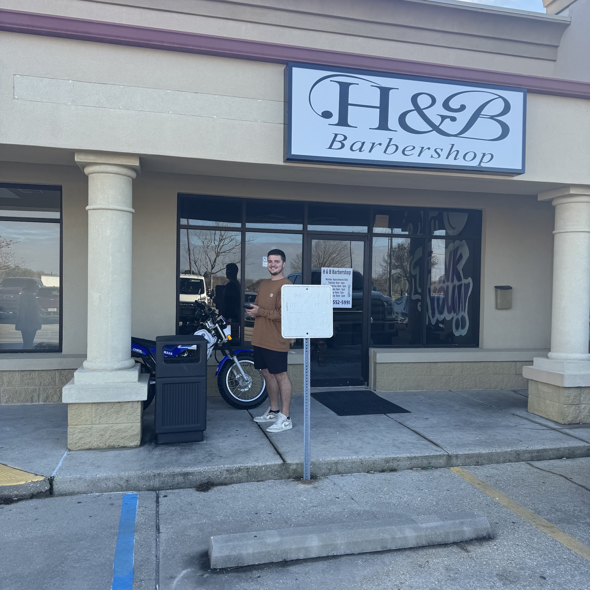 H&B barbershop 814 Fortune Rd ste 102, Youngsville Louisiana 70592
