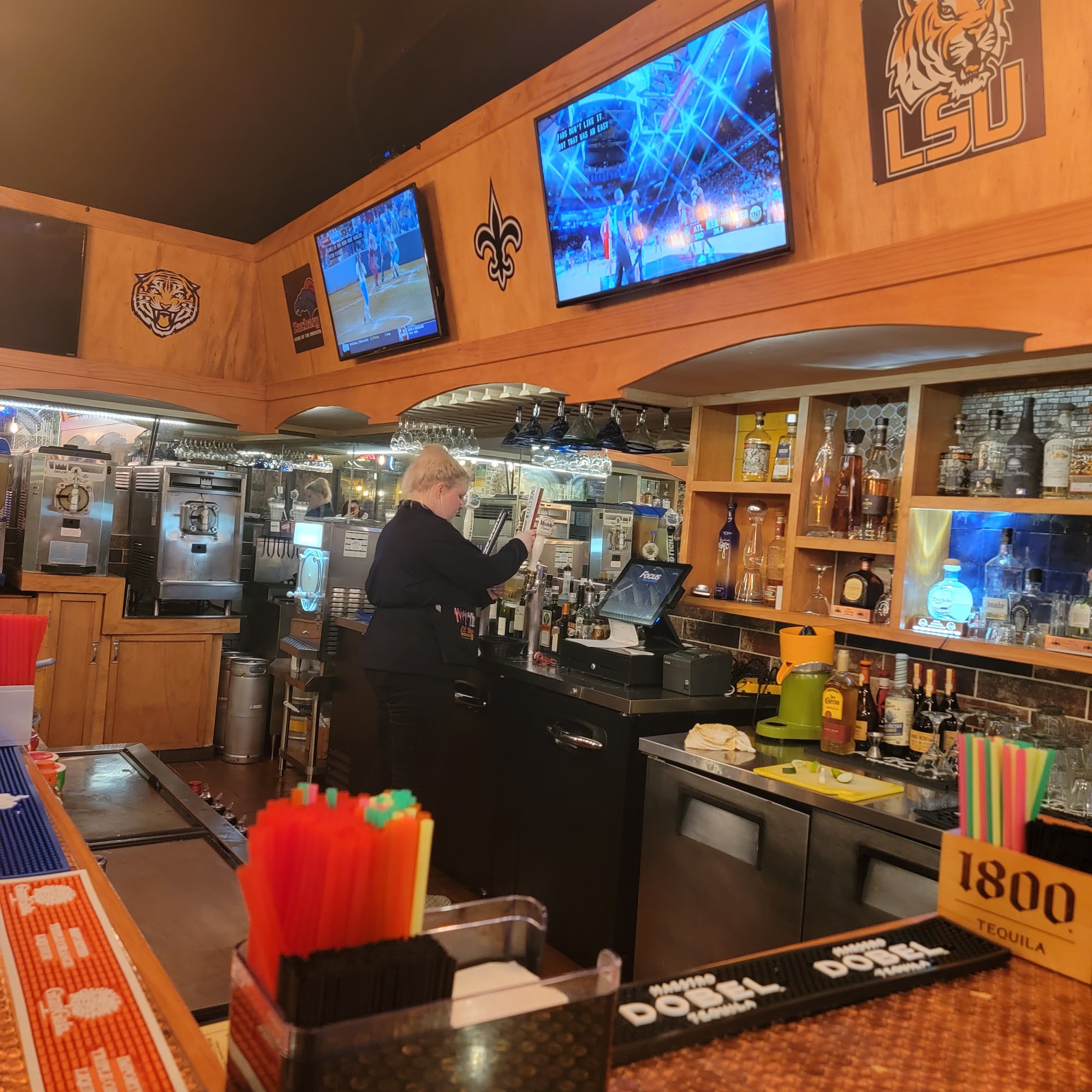 El Mejor Mexican Bar and Grill Zachary