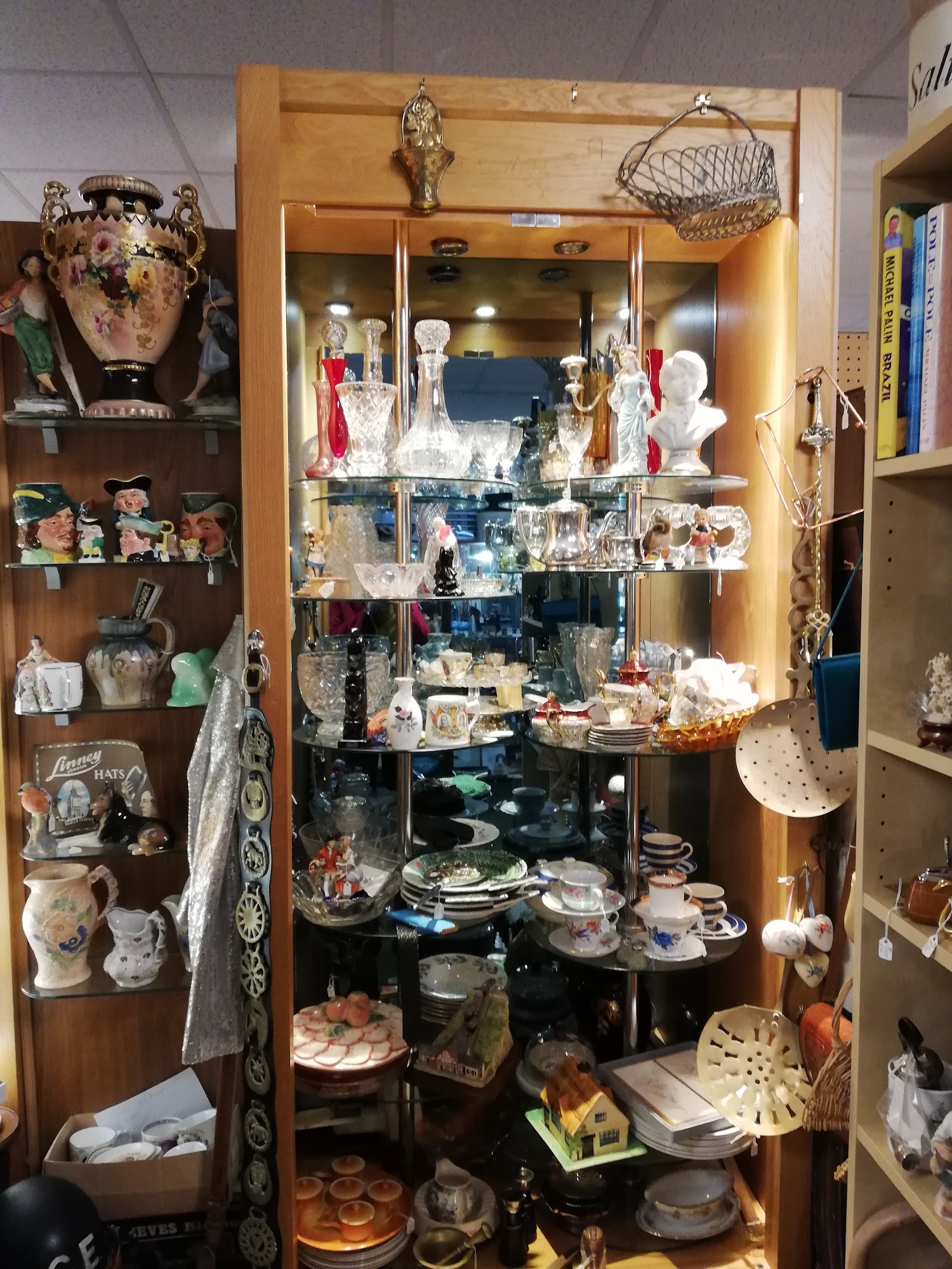 Holden Wood Antiques Ltd