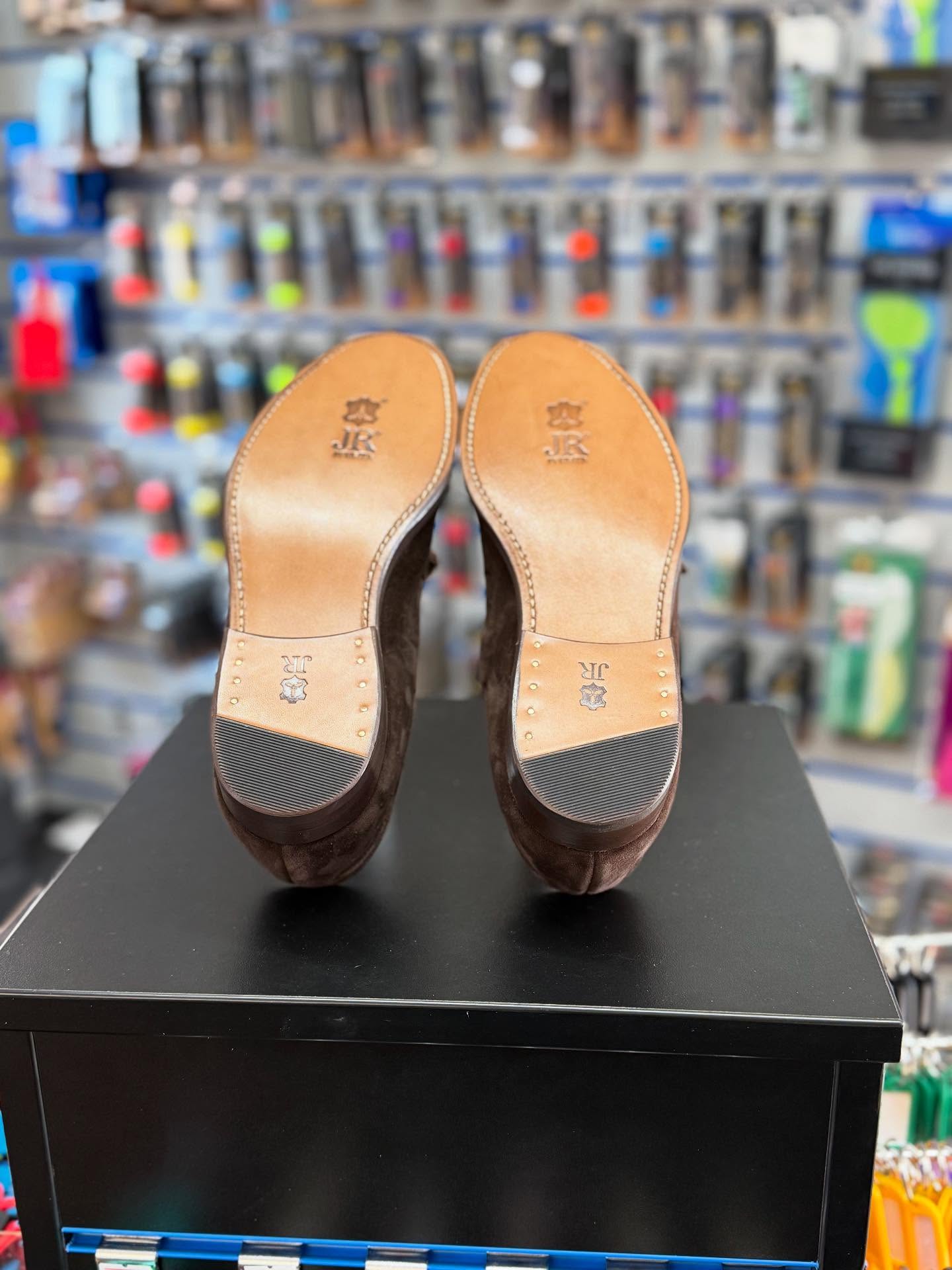 Cole's Cobblers (traditional shoe repairs)