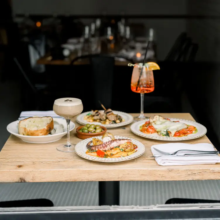 Photo credit: opentable