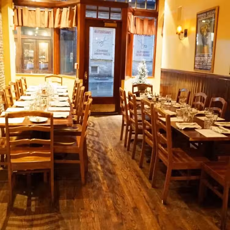 Photo credit: opentable