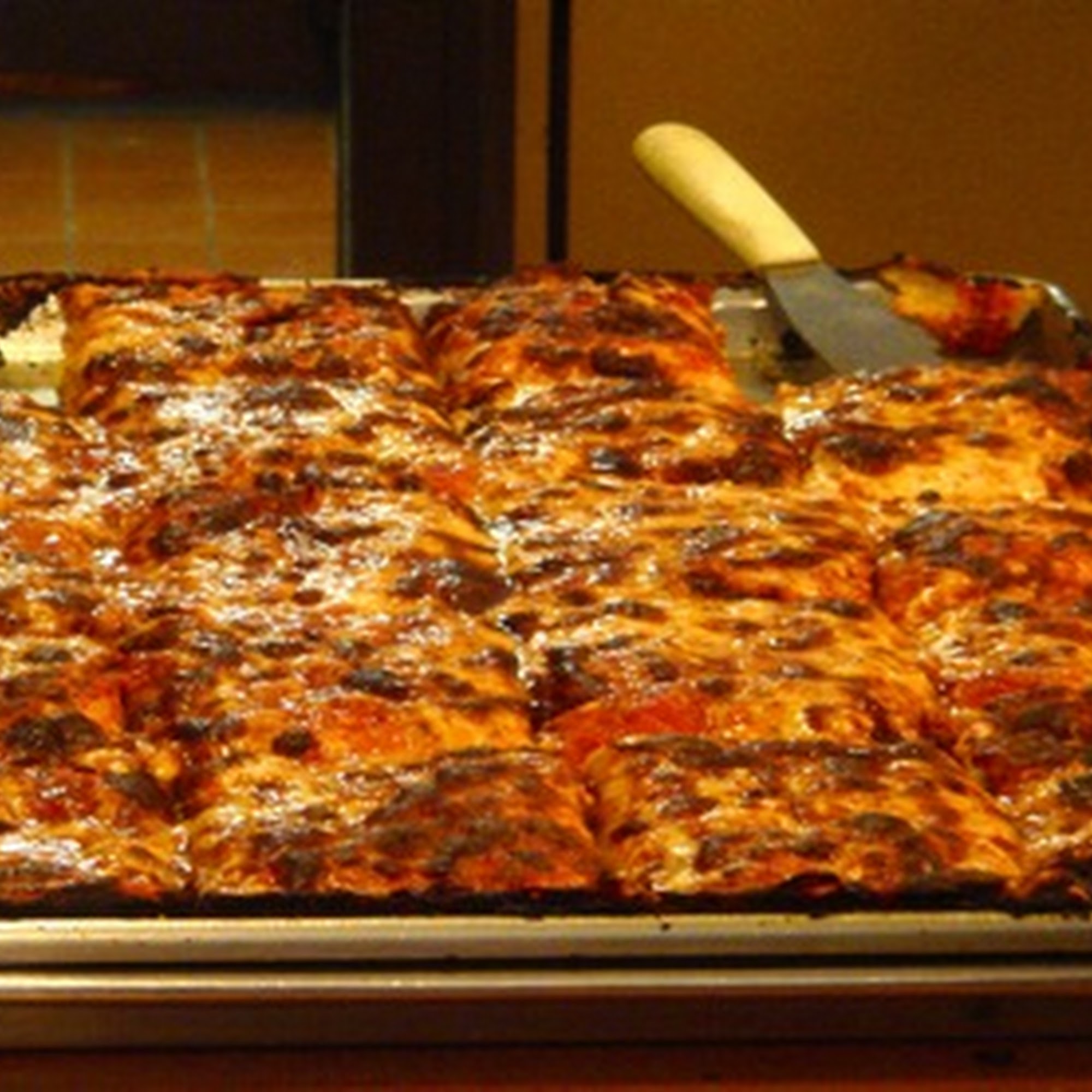 Boston Pizza Tours / Binge On Boston Boston