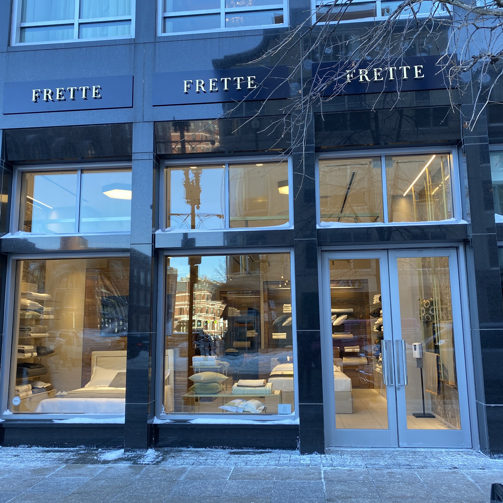 FRETTE Boston