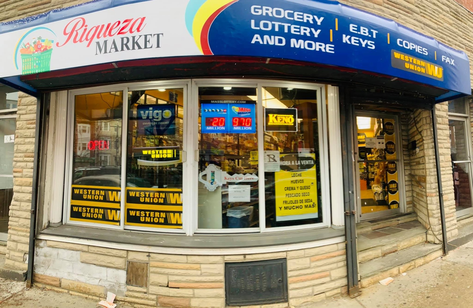 La Riqueza Market East Boston