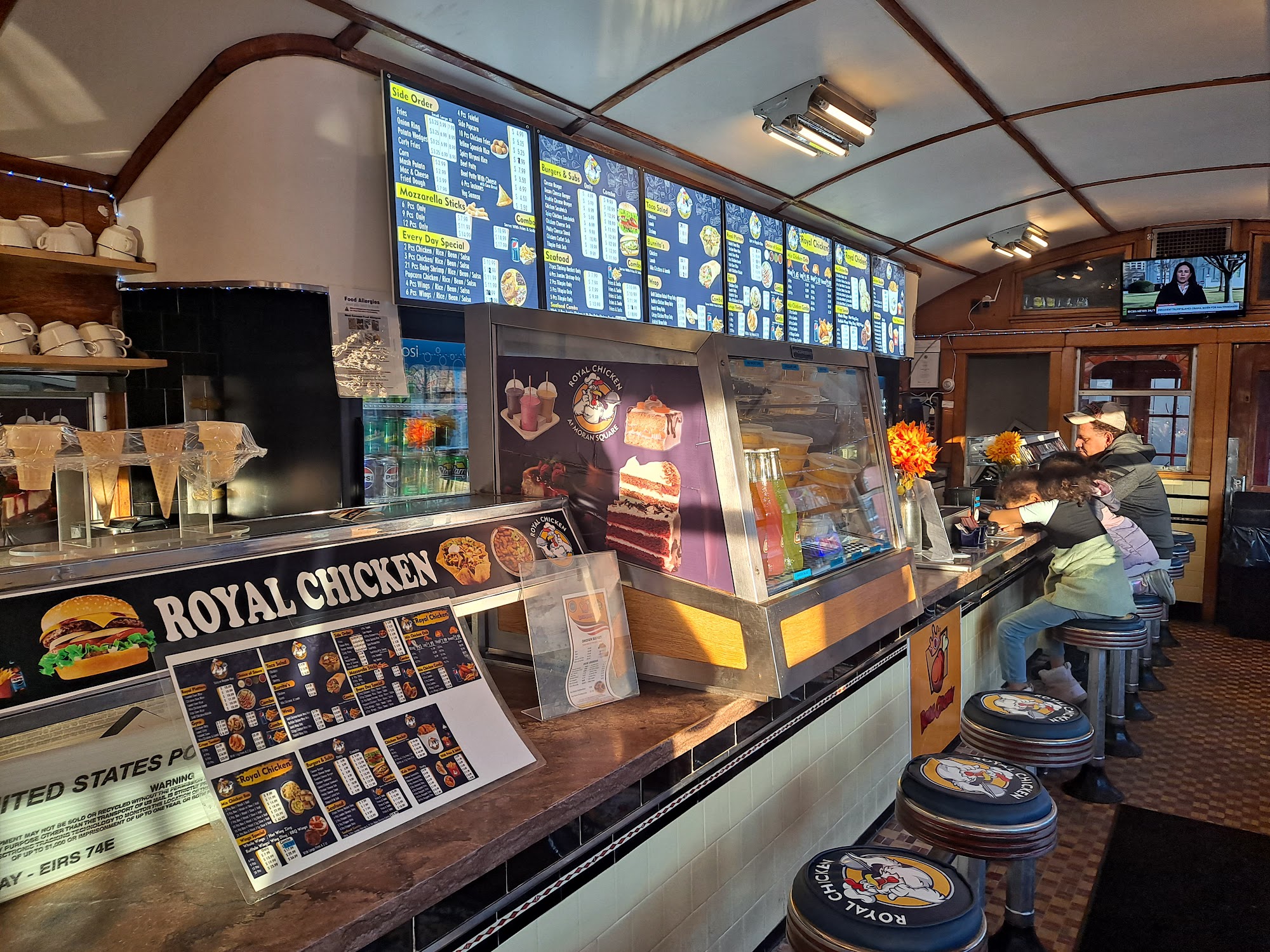 ROYAL CHICKEN & GRILL 2 Lunenburg St, Fitchburg, MA 01420