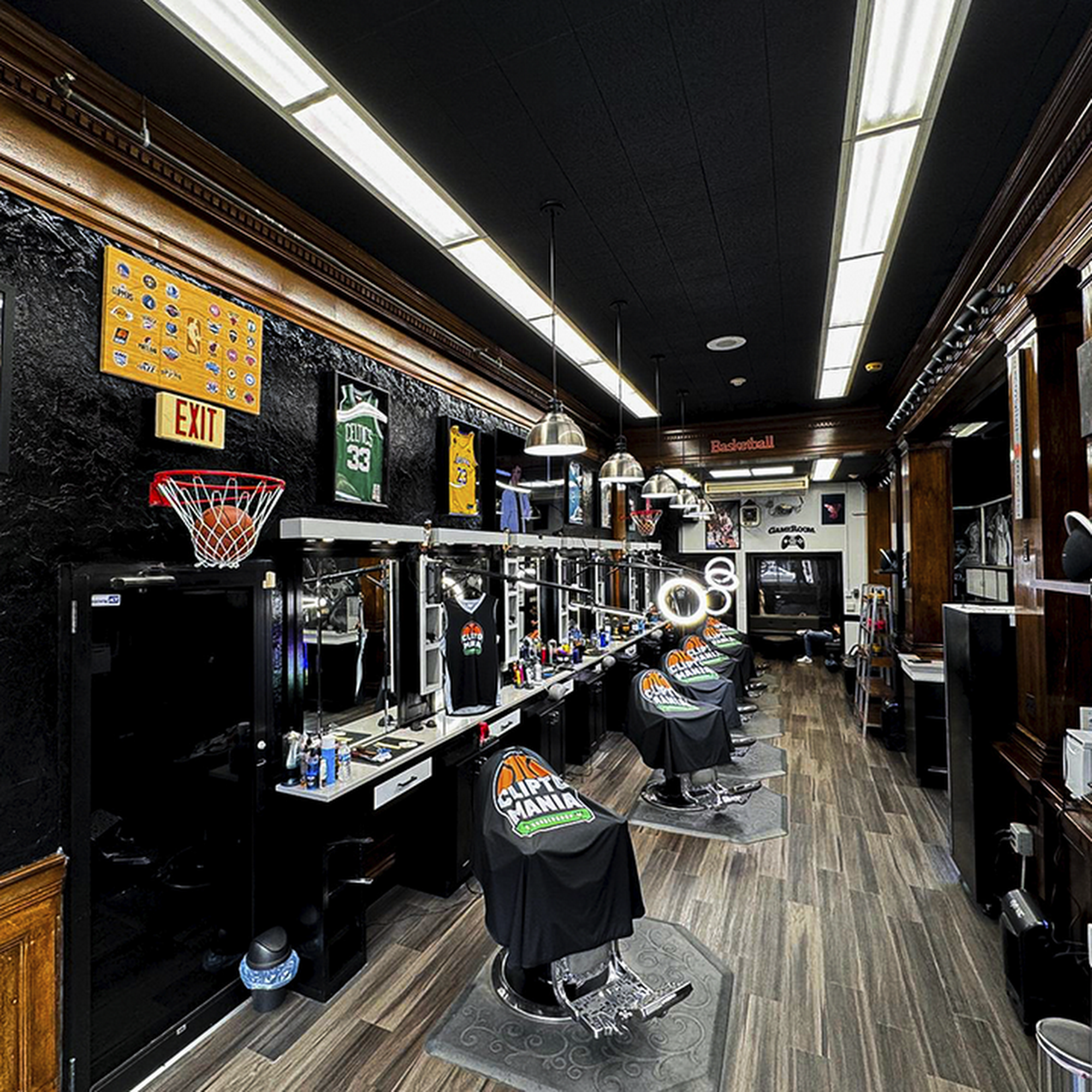Cliptomania - Barber Shop 79 Concord St, Framingham Massachusetts 01702