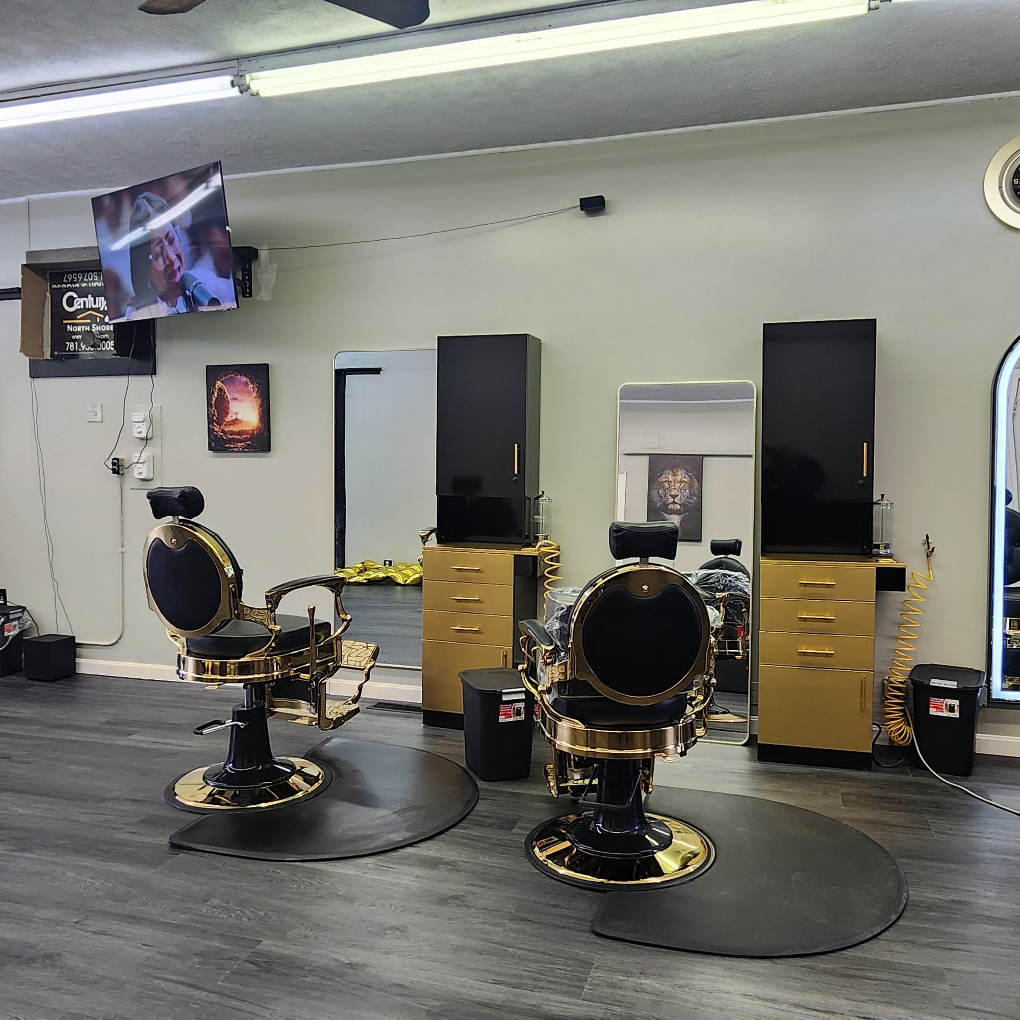 Womo barber shop 624 Main St, Haverhill Massachusetts 01830