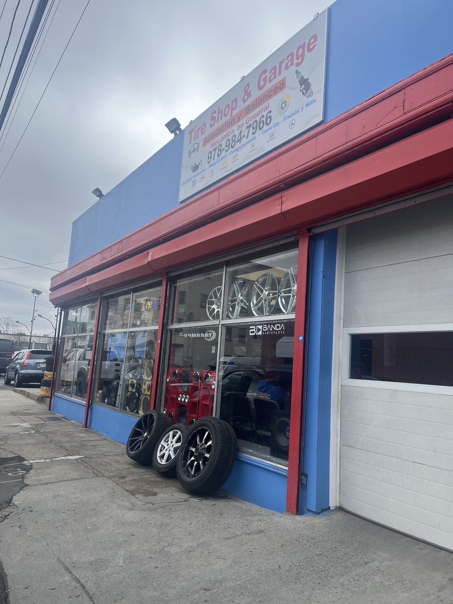 Tire Shop Electrónica & Garage