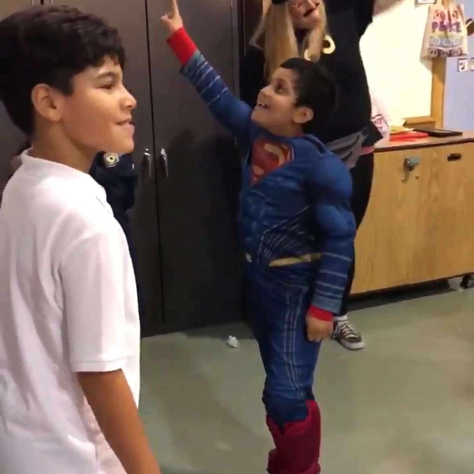 Raquel Super-Market Lawrence