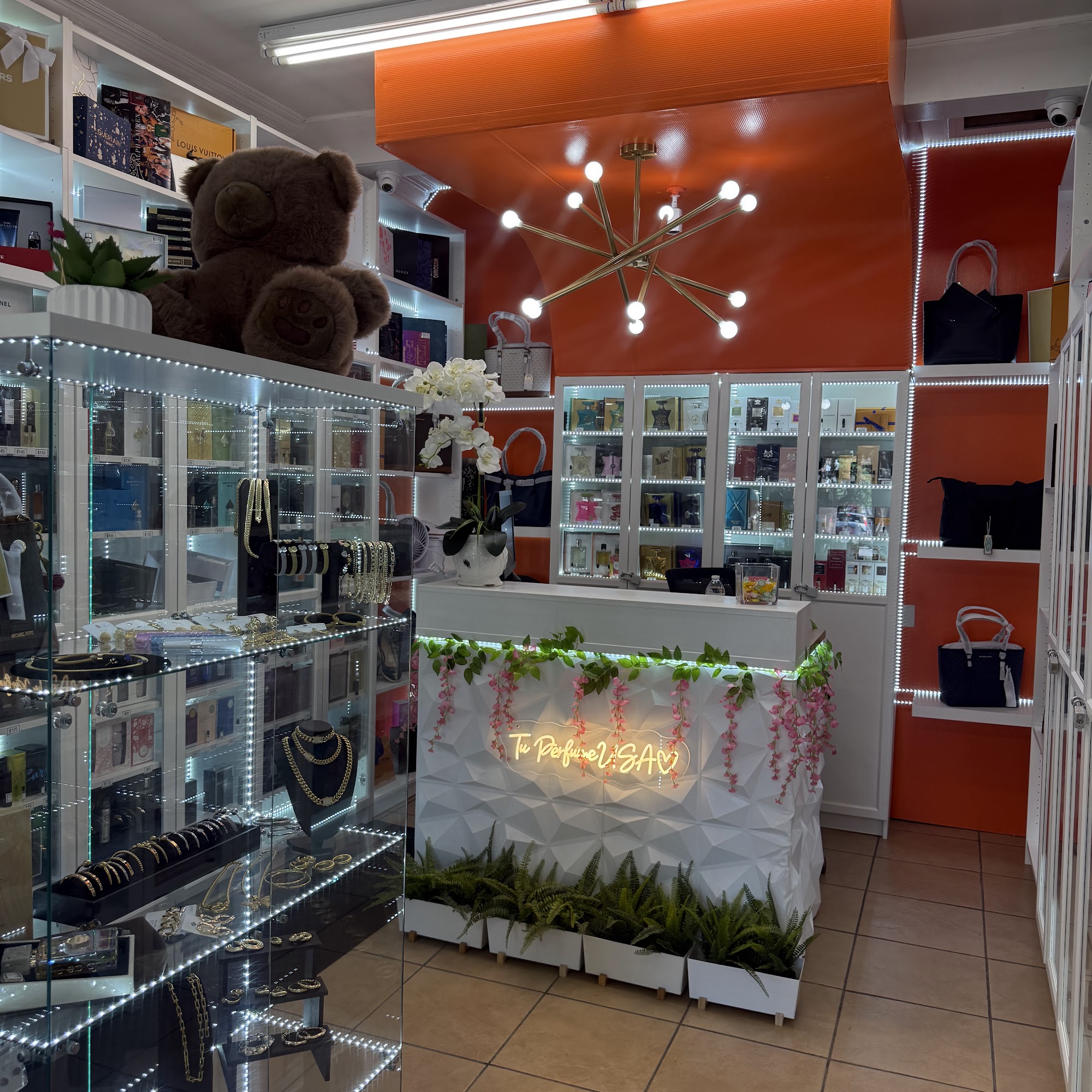 Tu Perfume USA Lawrence