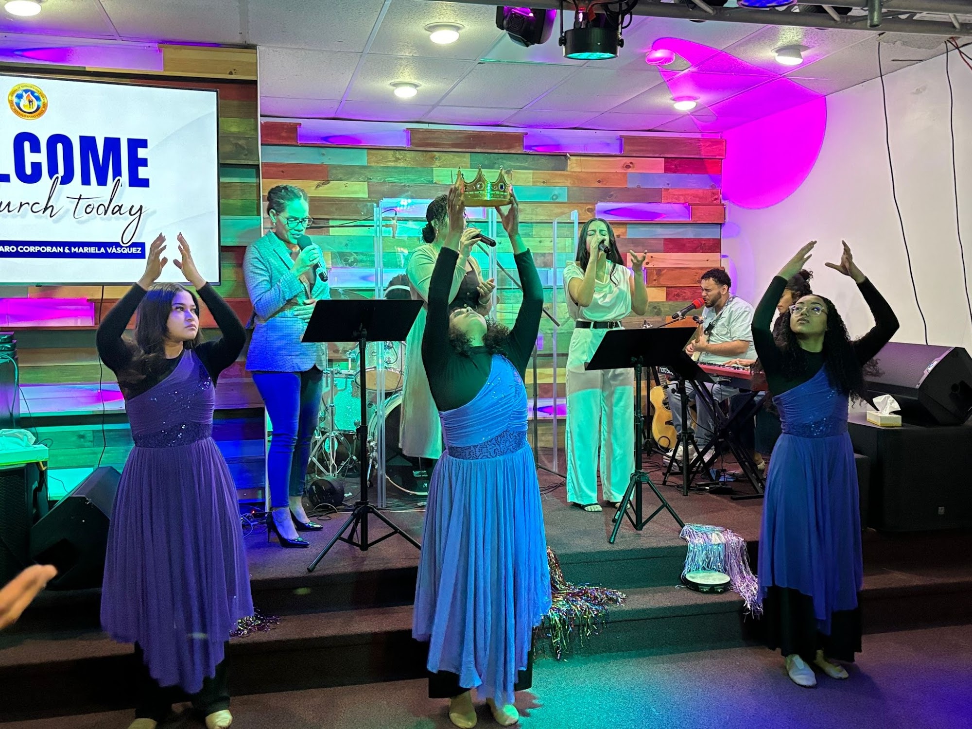 Casa Cristiana de Restauracion y Adoracion Lowell