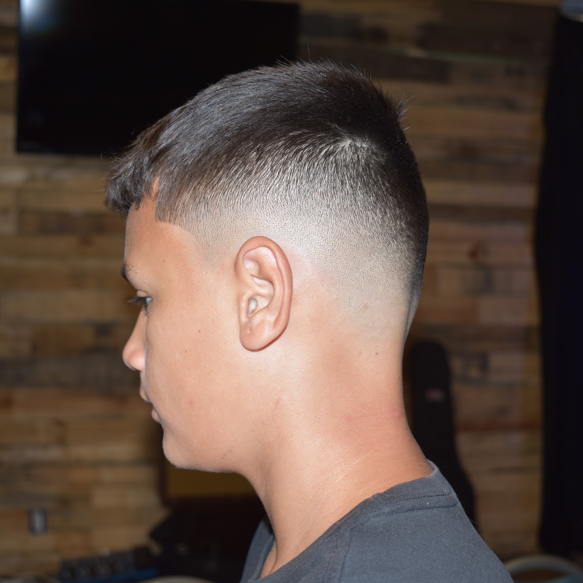 Highland Tap Barbershop 318 Westford St, Lowell Massachusetts 01852