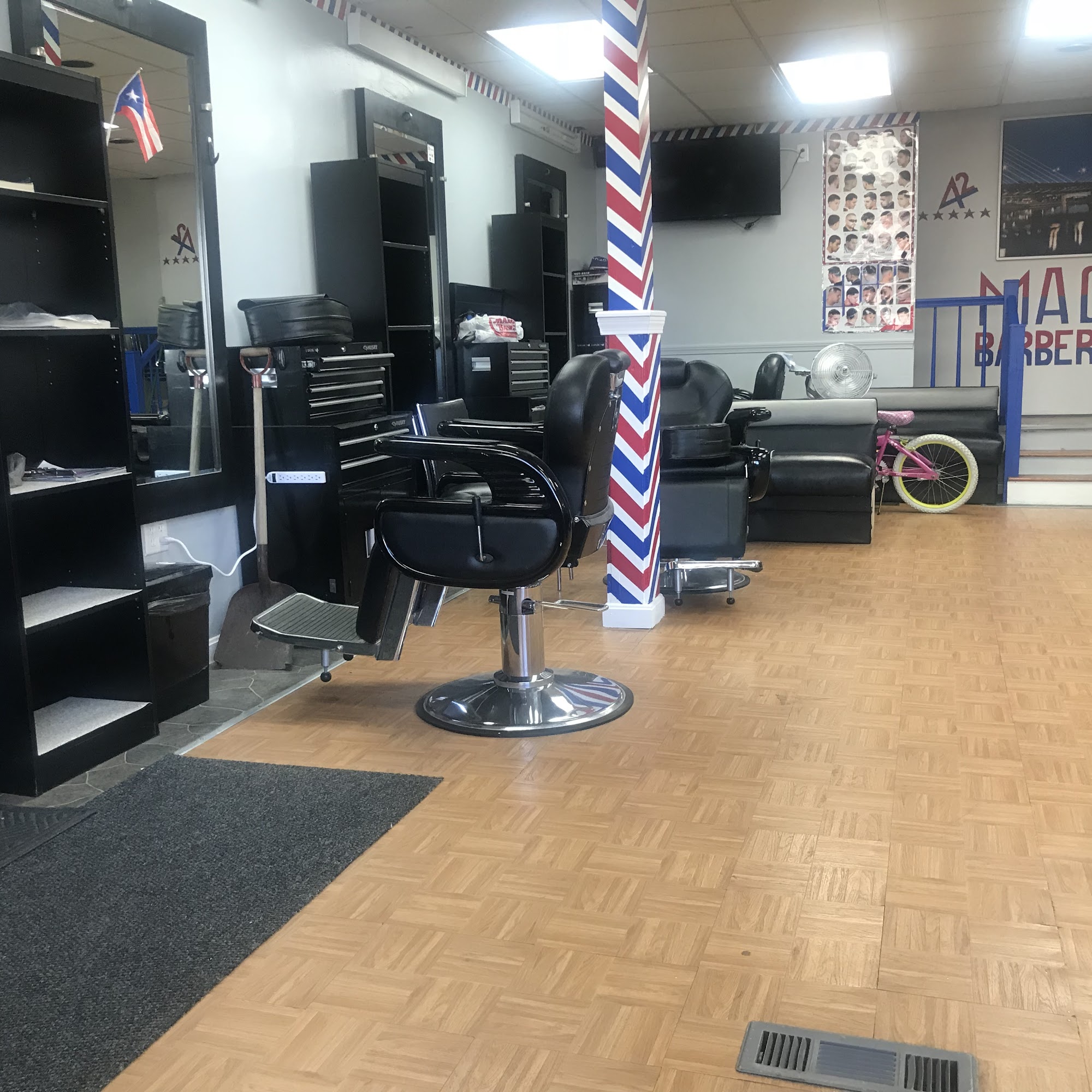 Magic Barber shop 771 Broadway St, Lowell Massachusetts 01854