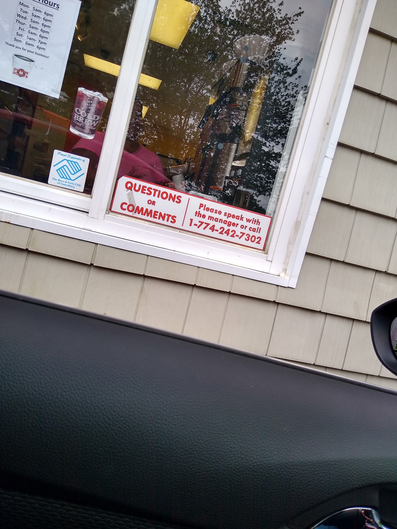 Dippin’ Donuts Lunenburg