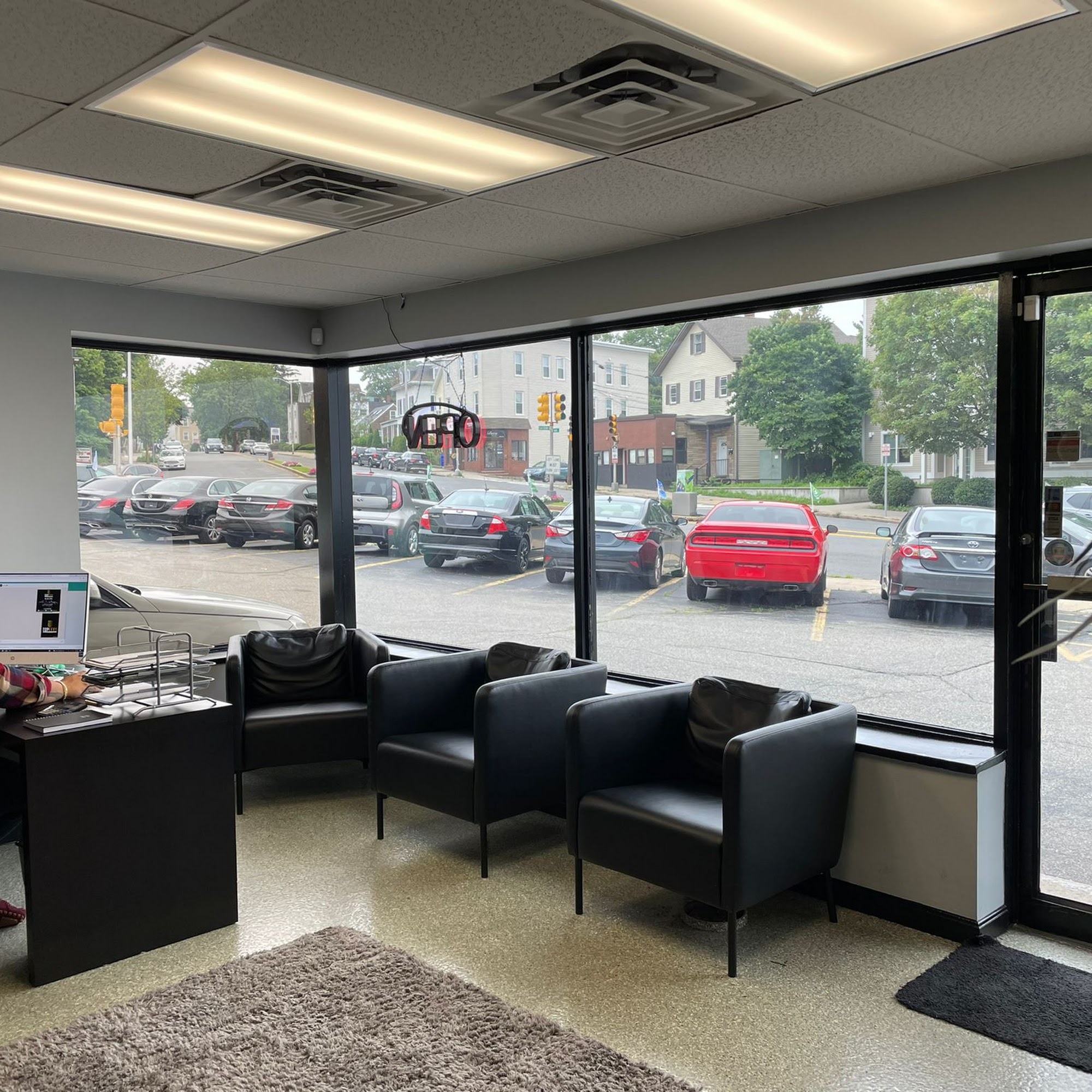 TopCars Motor Group Malden