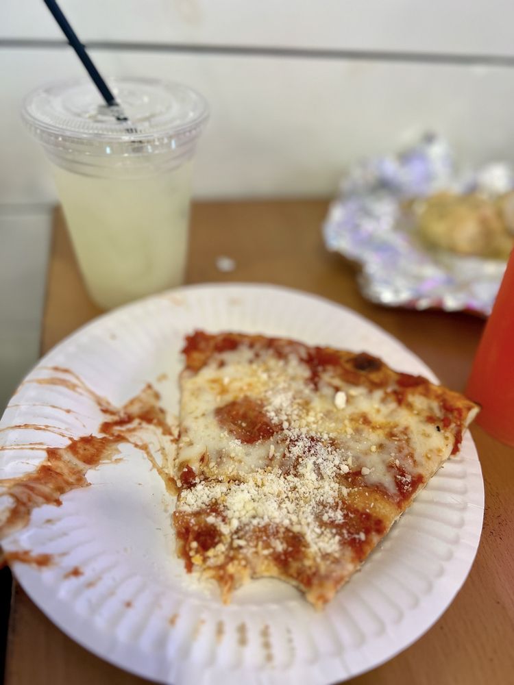 Twisted Pizza, Subs and Ice Cream Provincetown