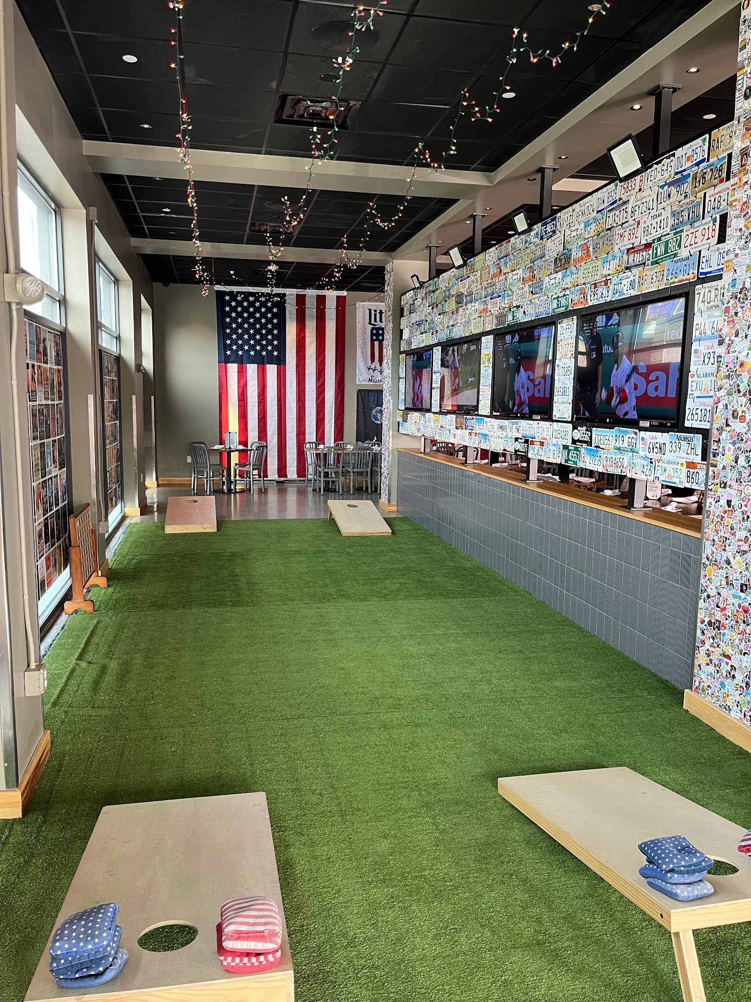 Tipsy Cowboy Country Dive Salem