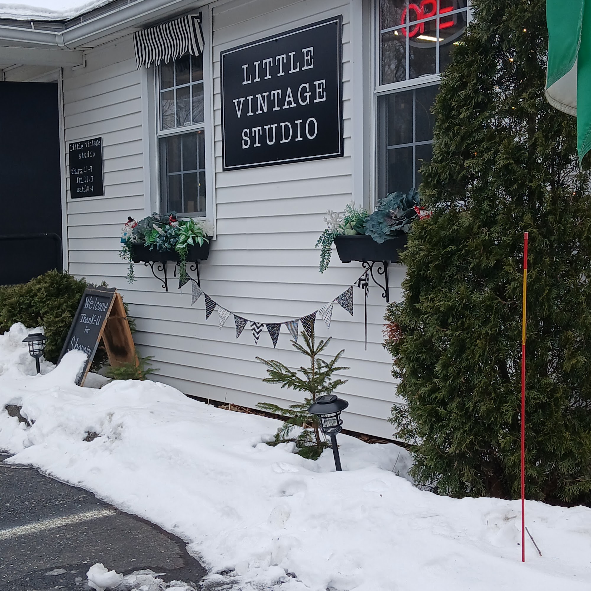 Little Vintage Studio