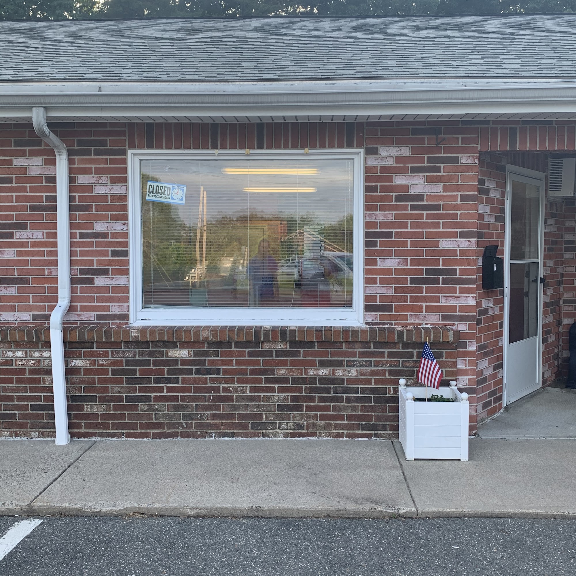 Tails Of The Town Topsfield