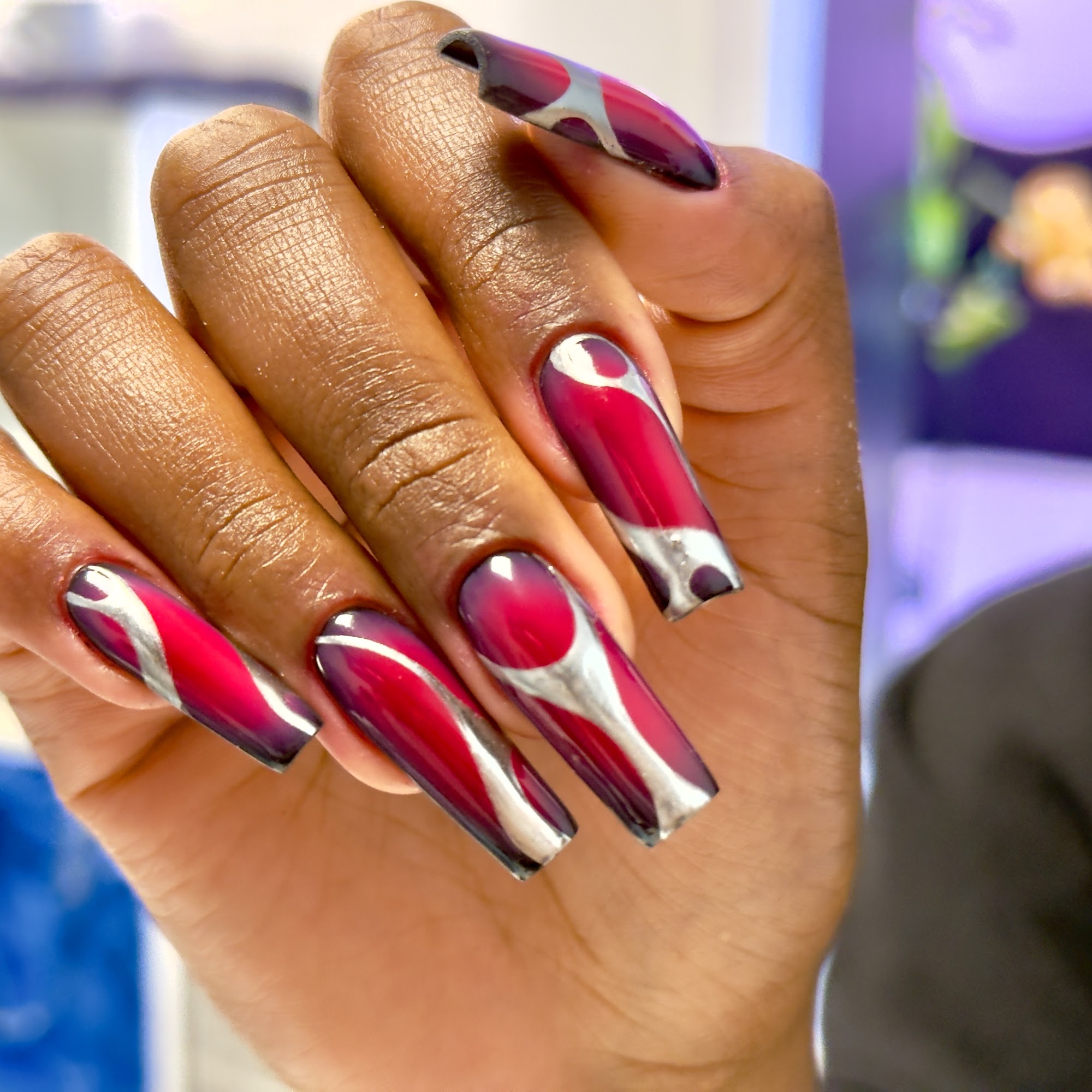 Khoi Pond Nails