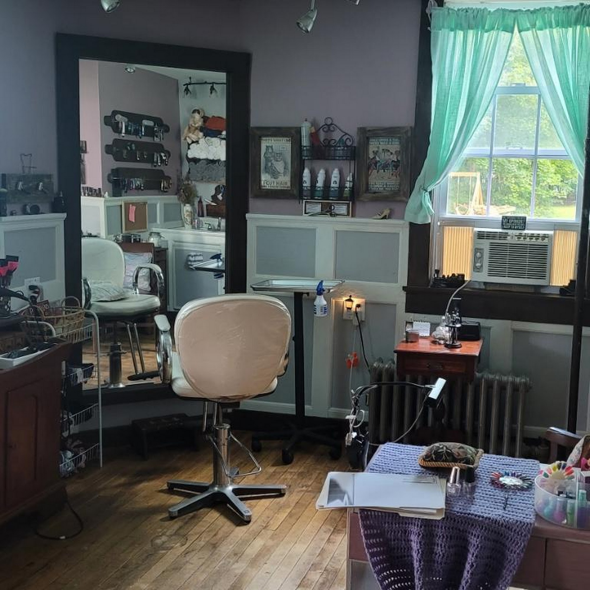 Jennifa Styles Hair Salon & Lounge