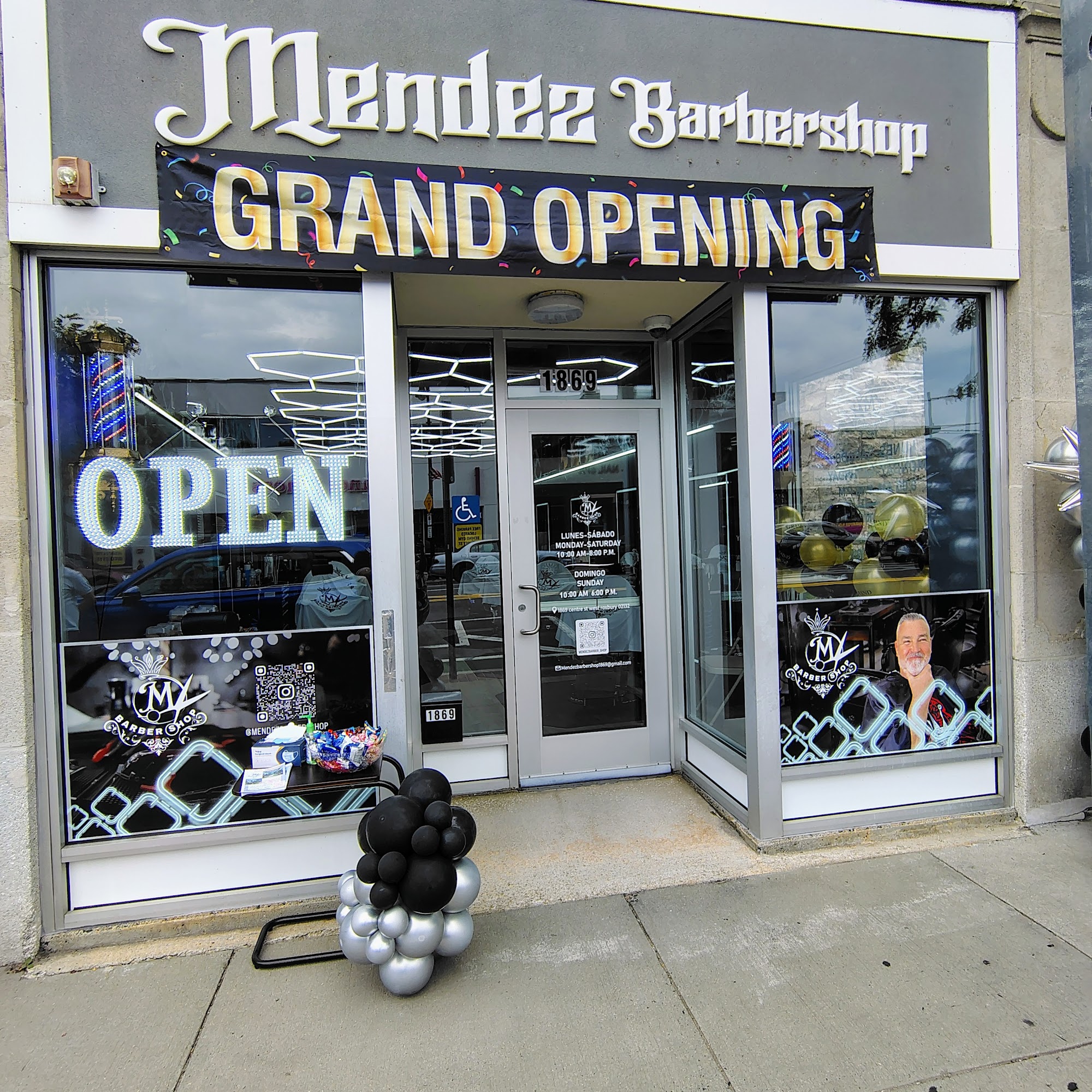 Mendez barbershop 1869 Centre St, West Roxbury Massachusetts 02132