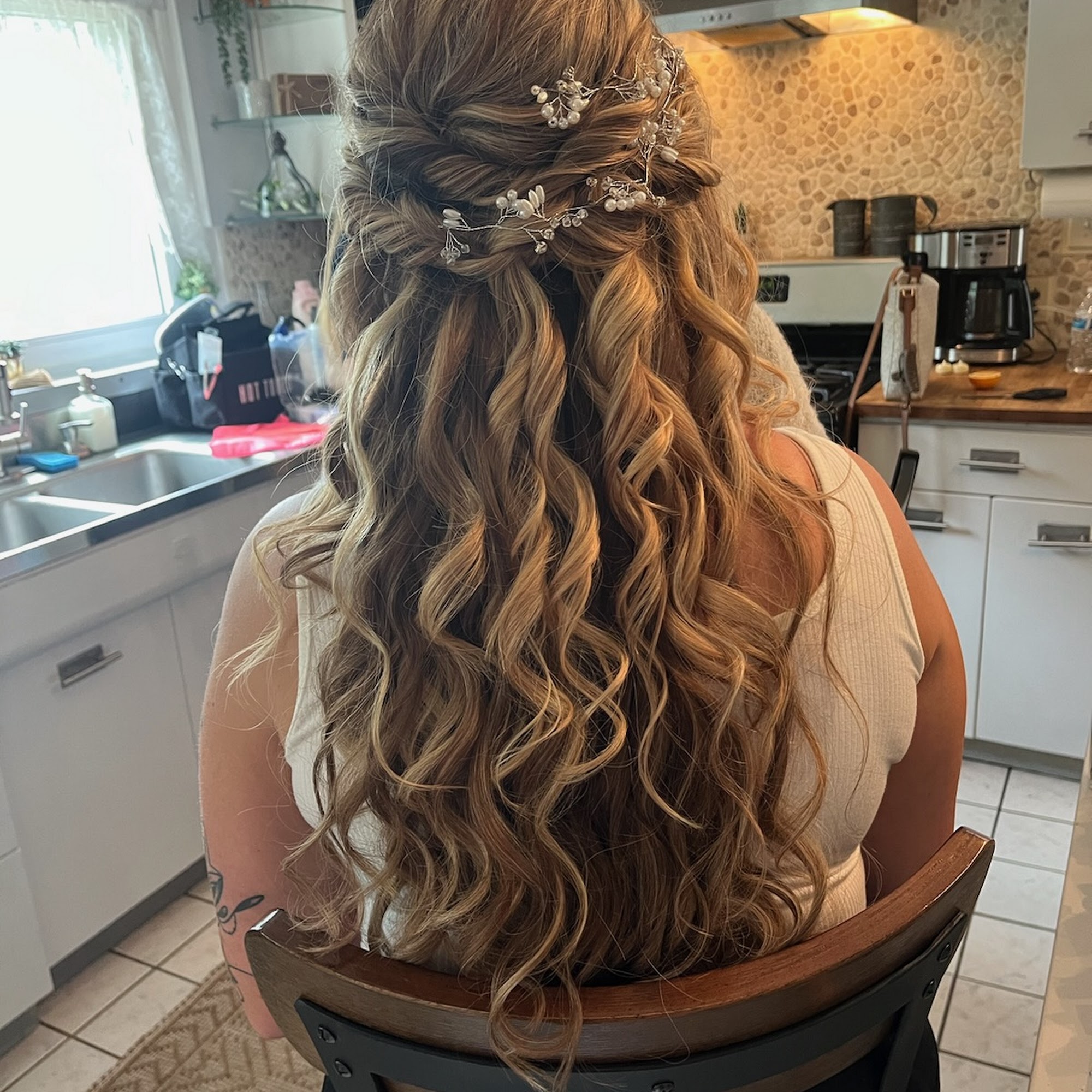 Lauri's Locks 33 Broad St, Westfield Massachusetts 01085