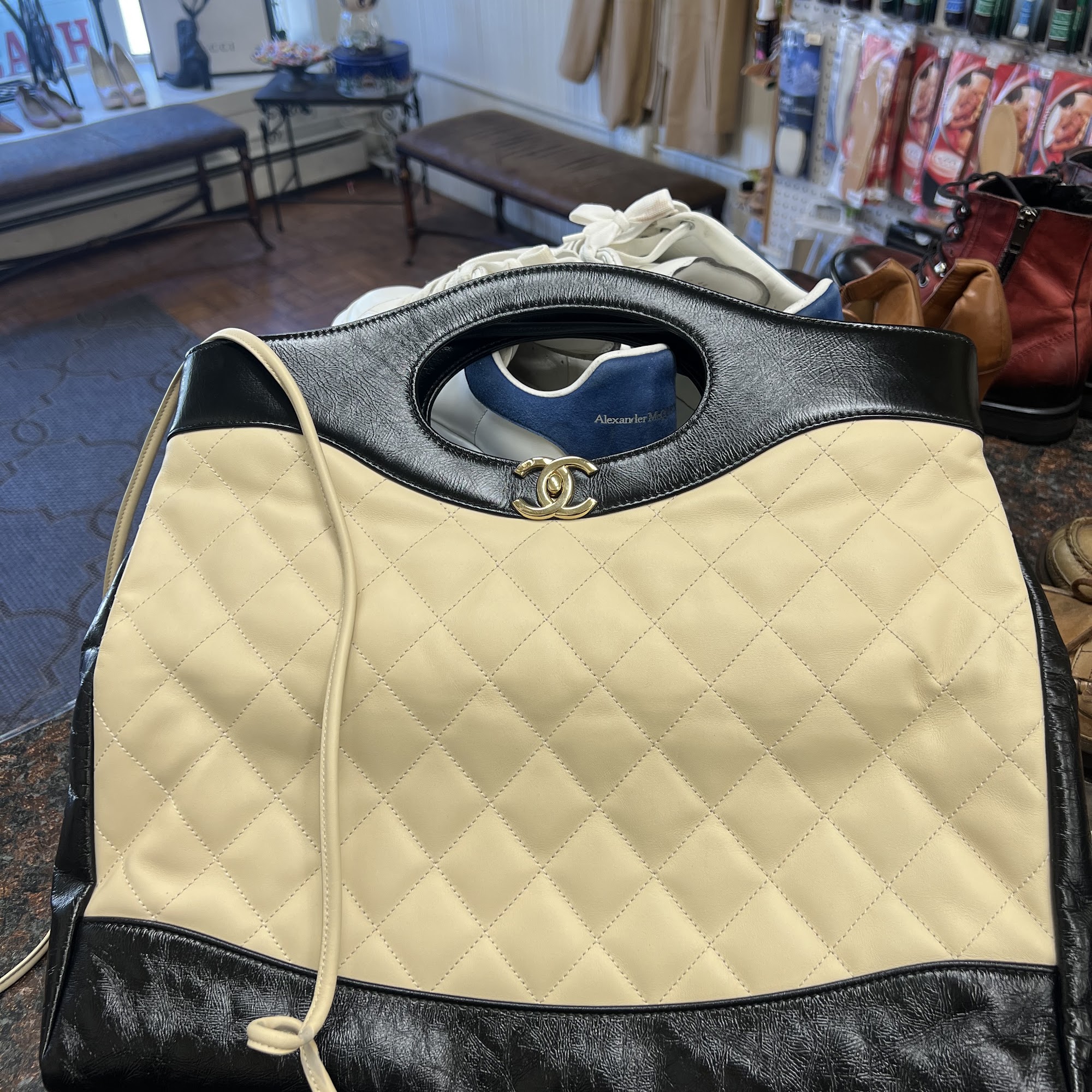 Weston Shoe Repair 584 Boston Post Rd, Weston Massachusetts 02493