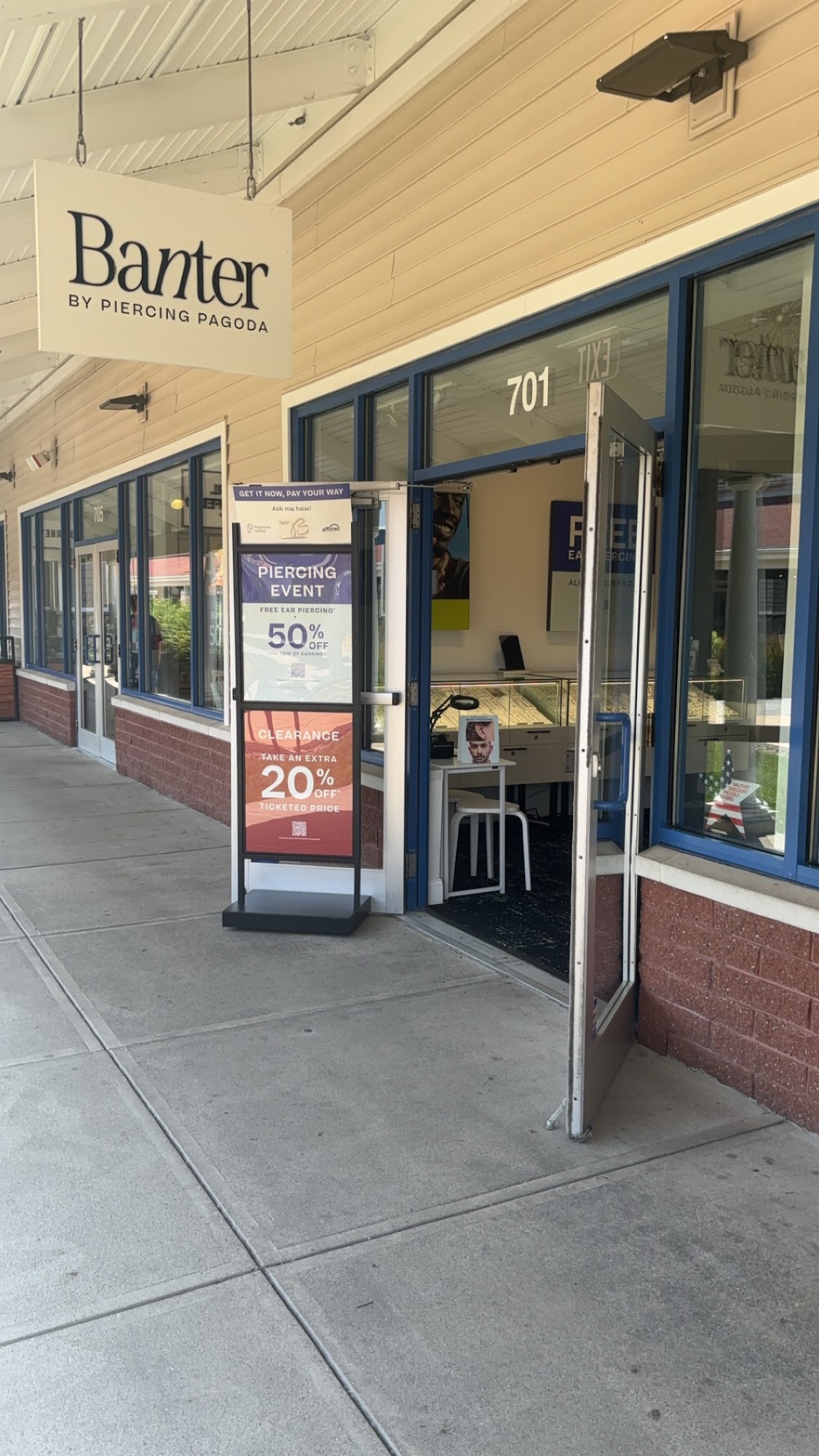 Banter by Piercing Pagoda