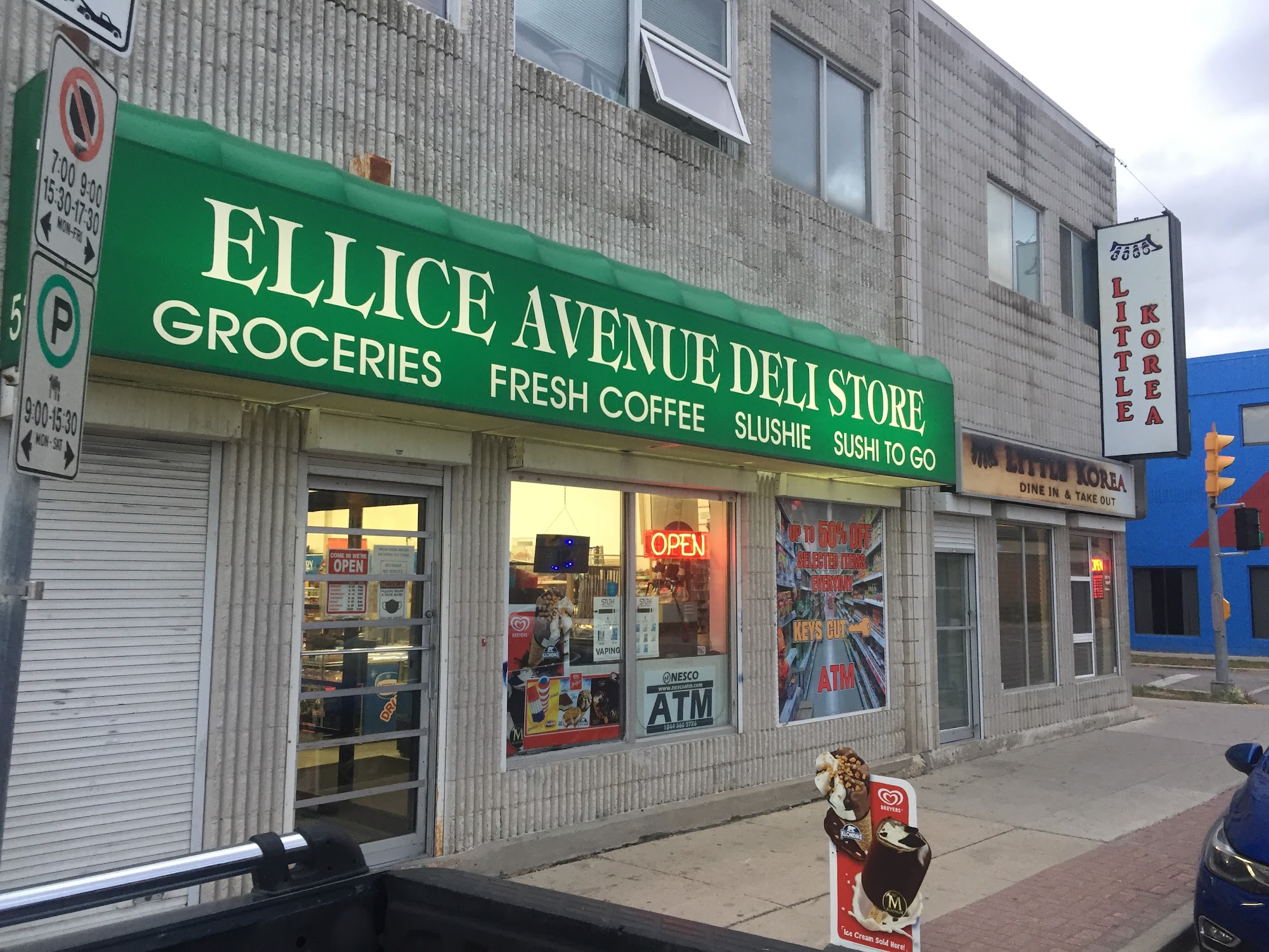 Ellice Avenue Deli & grocery store Winnipeg