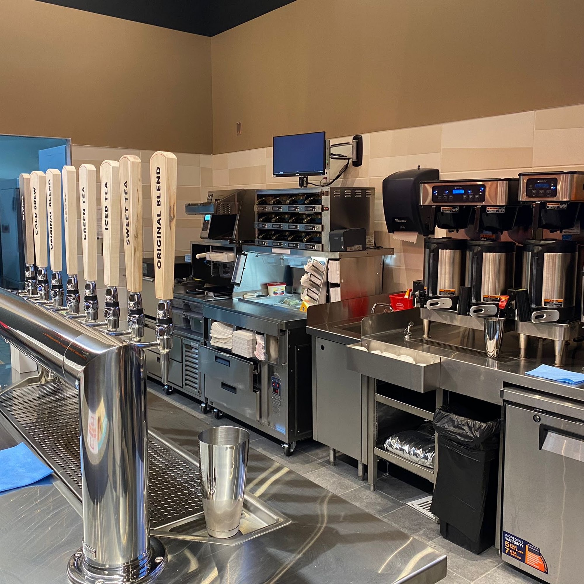 Dunkin' 1525 Russell St, Baltimore