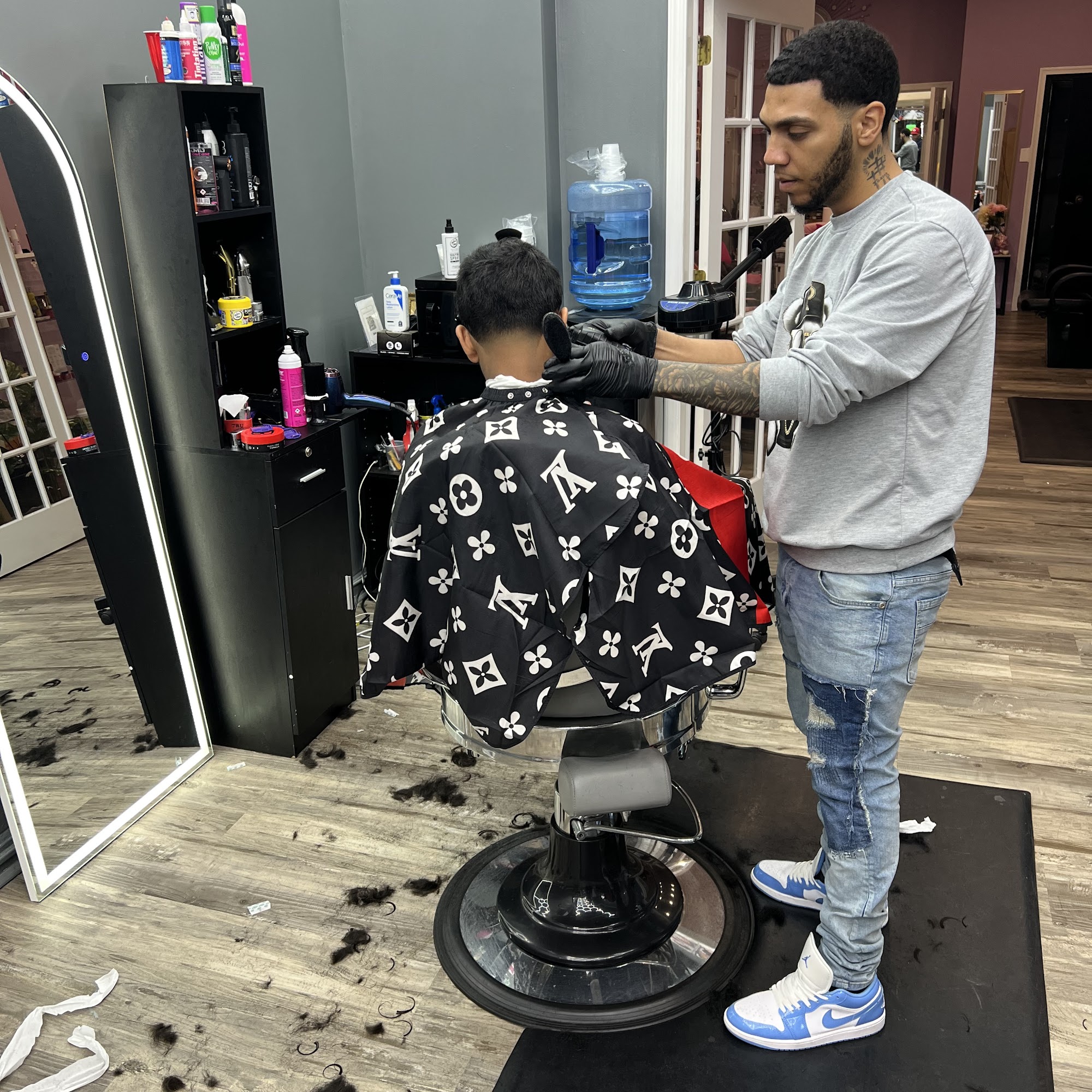 Starlings RD barbershop 1704 Eastern Ave, Baltimore Maryland 21231