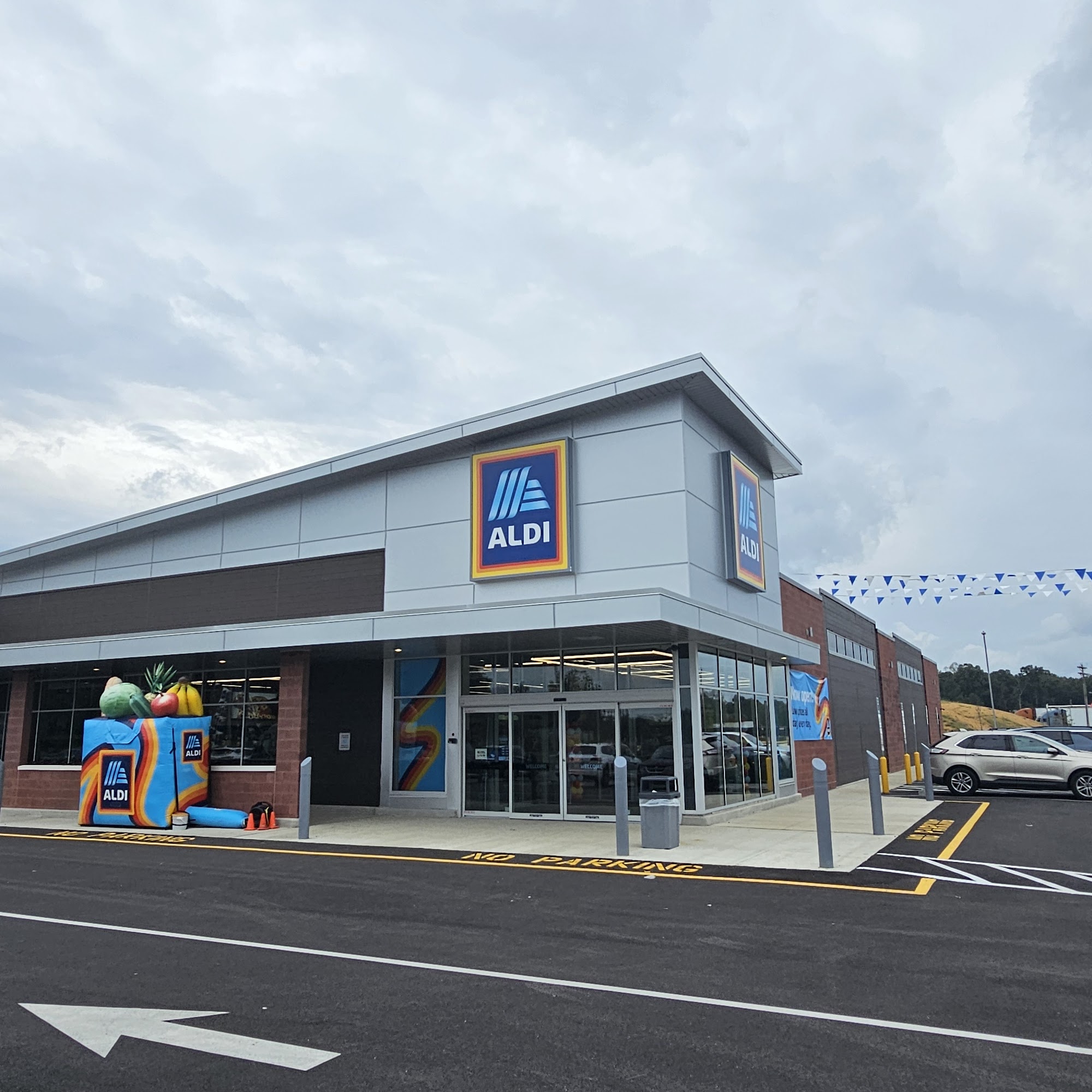 ALDI Charlotte Hall