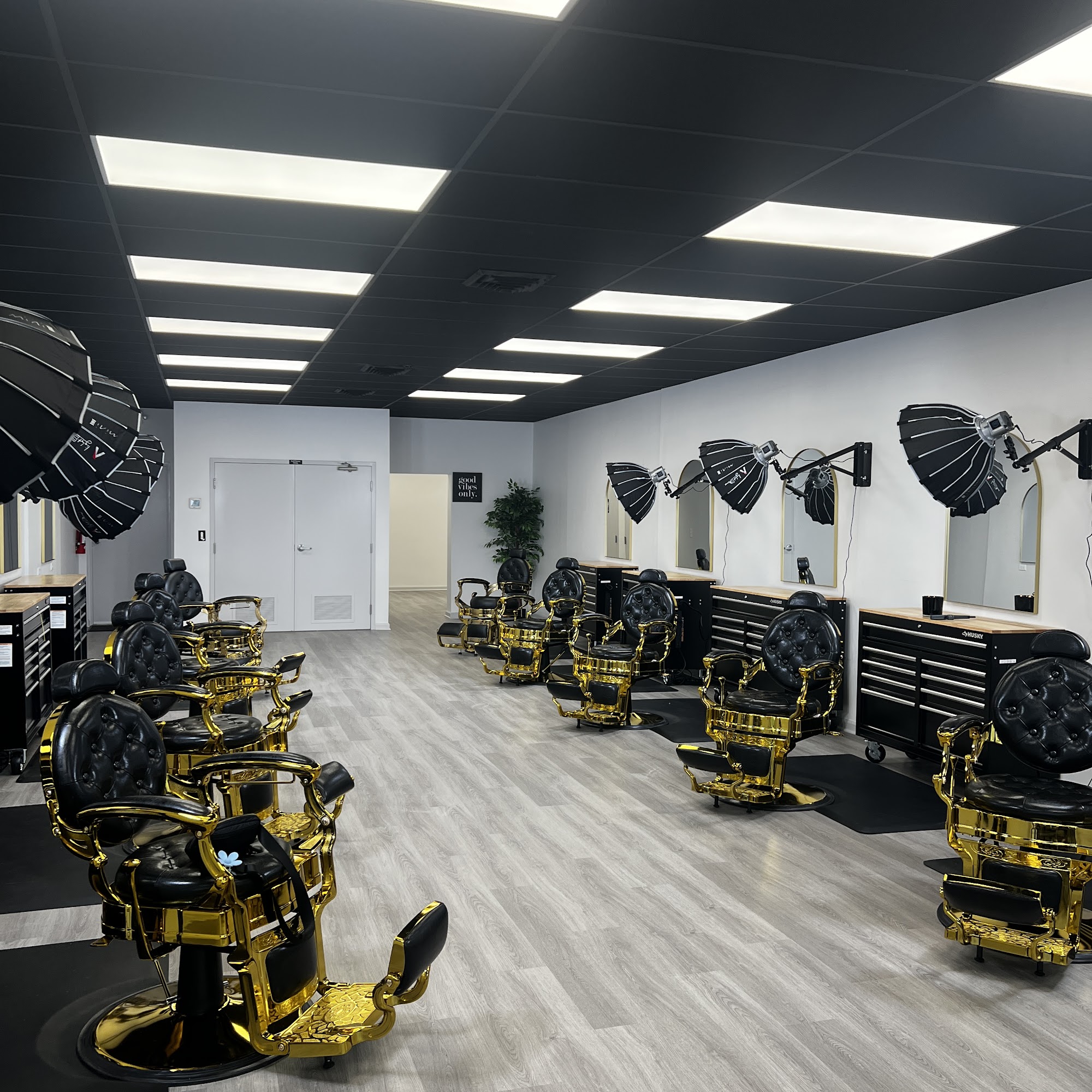 TJM Barber Co. 2179 Defense Hwy, Crofton Maryland 21114