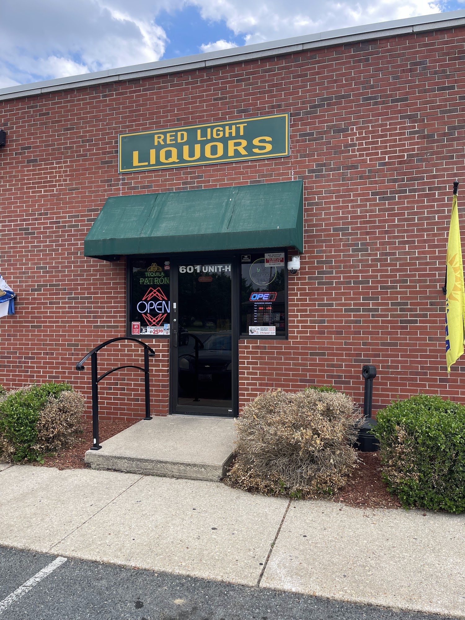 Red Light Liquors Denton