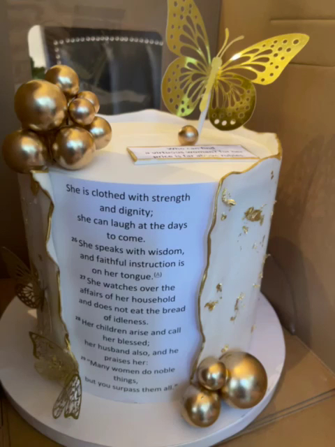 Dreamtreats Cakes Menu