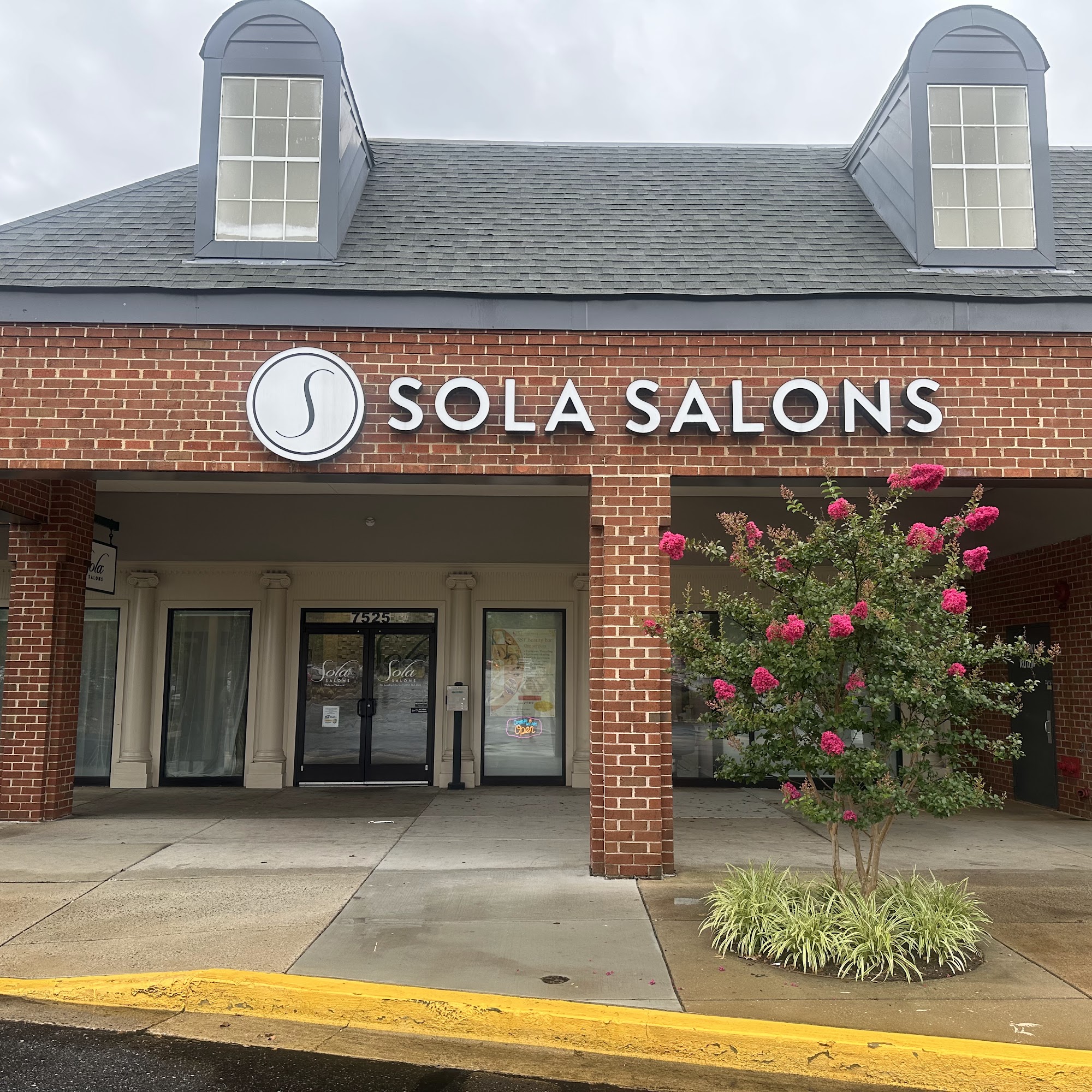 Sola Salon Studios 7525 Greenbelt Rd, Greenbelt Maryland 20770