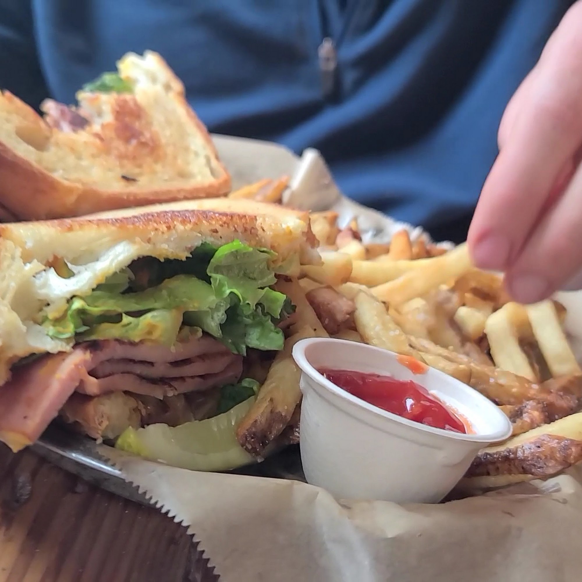 Buddylou's Eats Drinks & Antiques Hancock