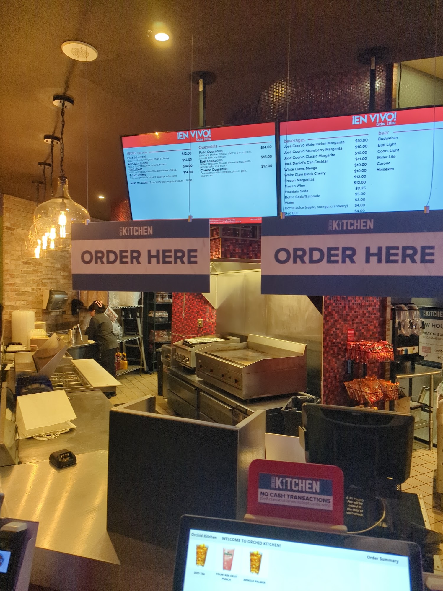 ¡EN VIVO! COCINA LATINA Menu