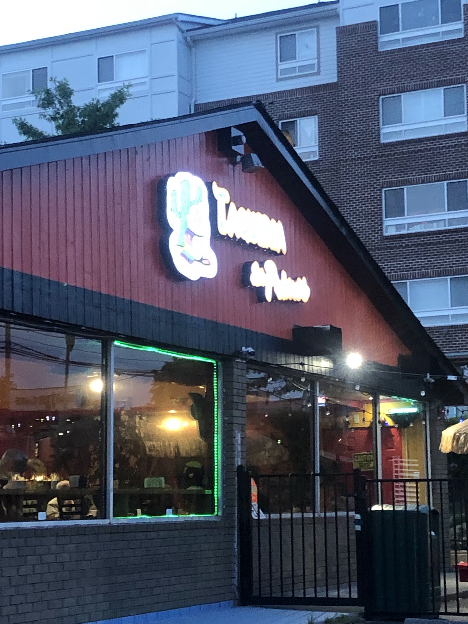 Taqueria Los Primos Laurel