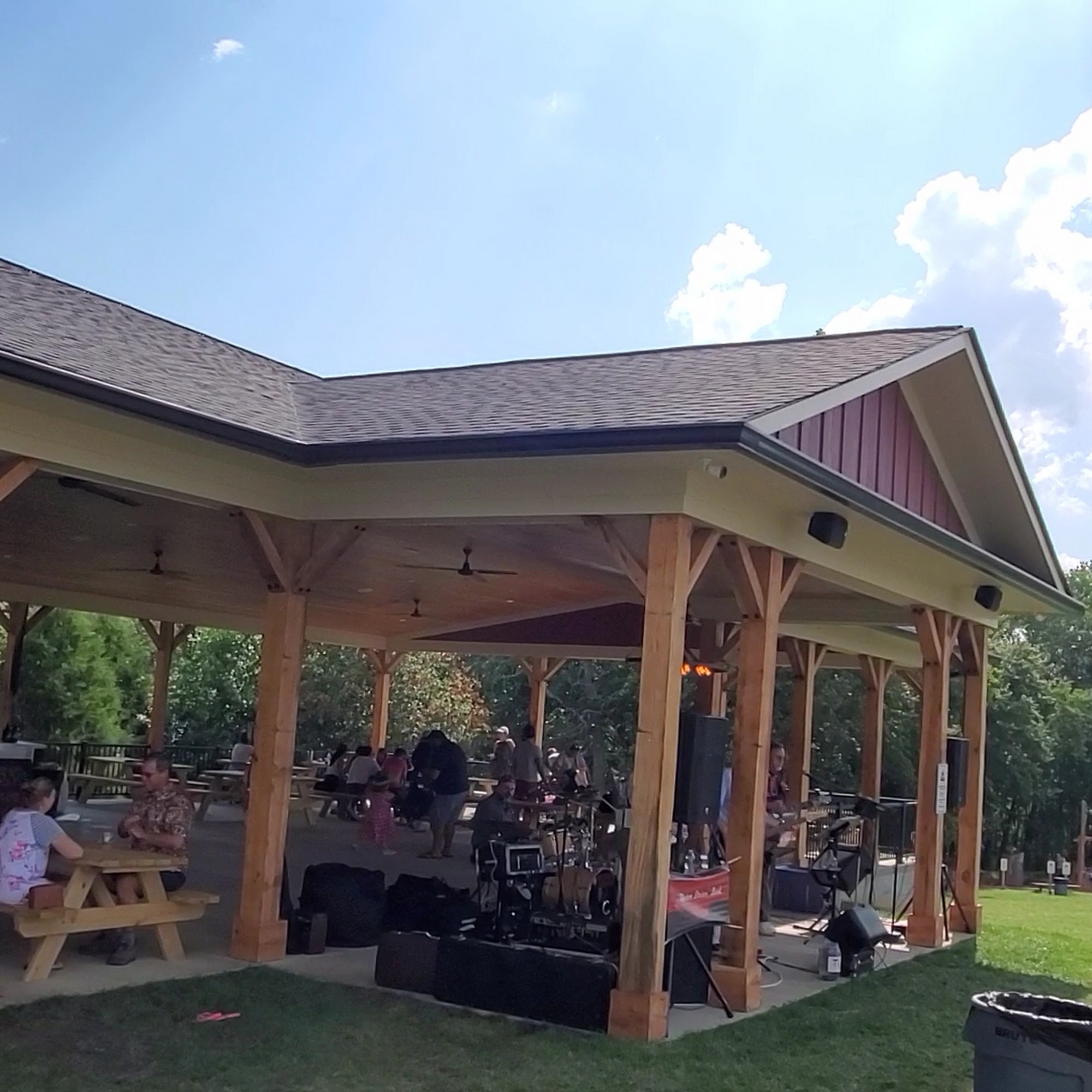 Lone Oak Farm Brewing Company Olney
